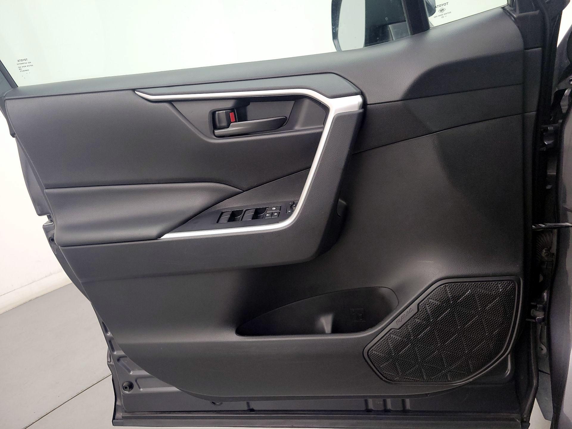 Thumbnail: 2023 Toyota RAV4 - 12