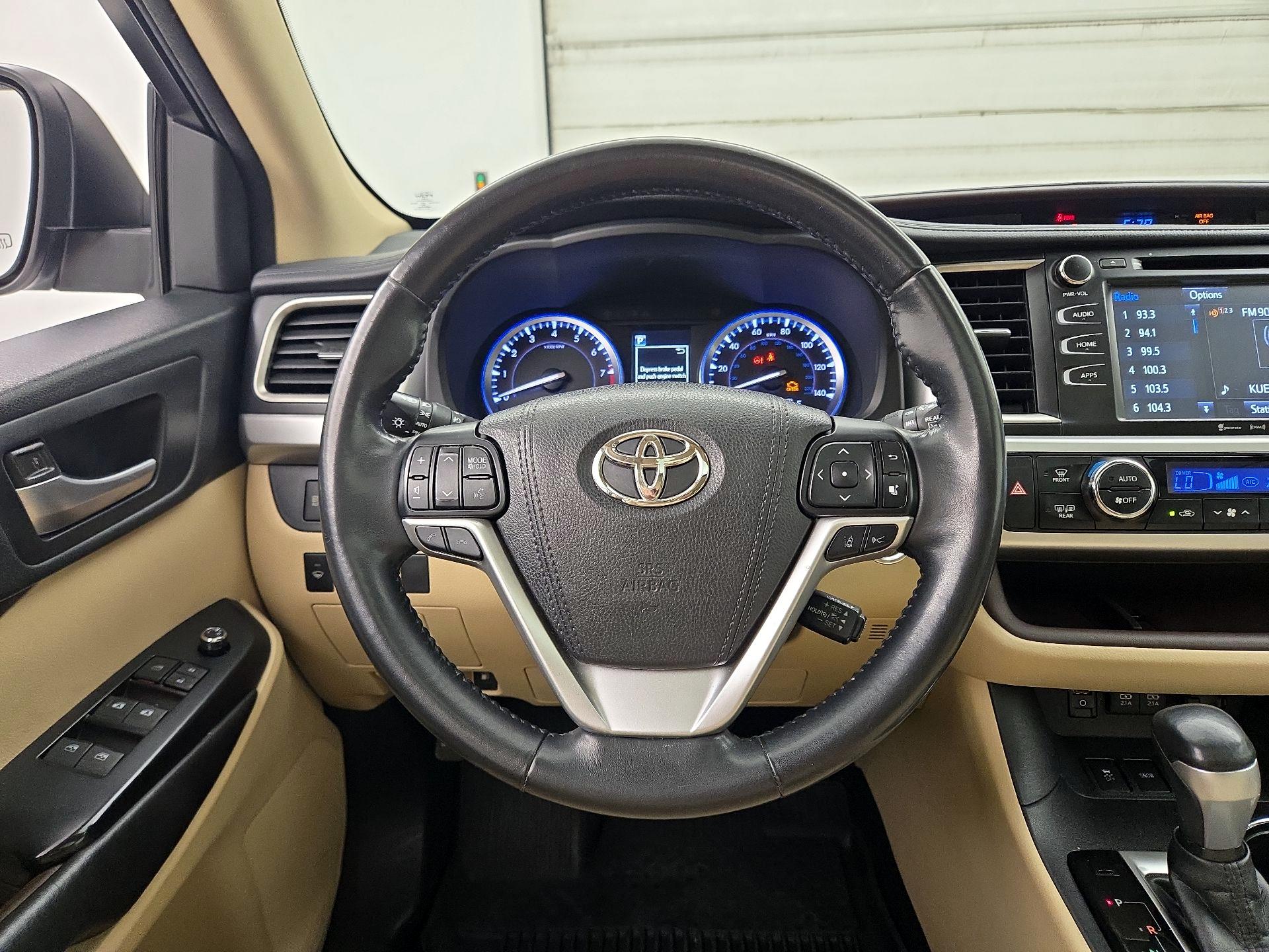 Thumbnail: 2018 Toyota Highlander - 10