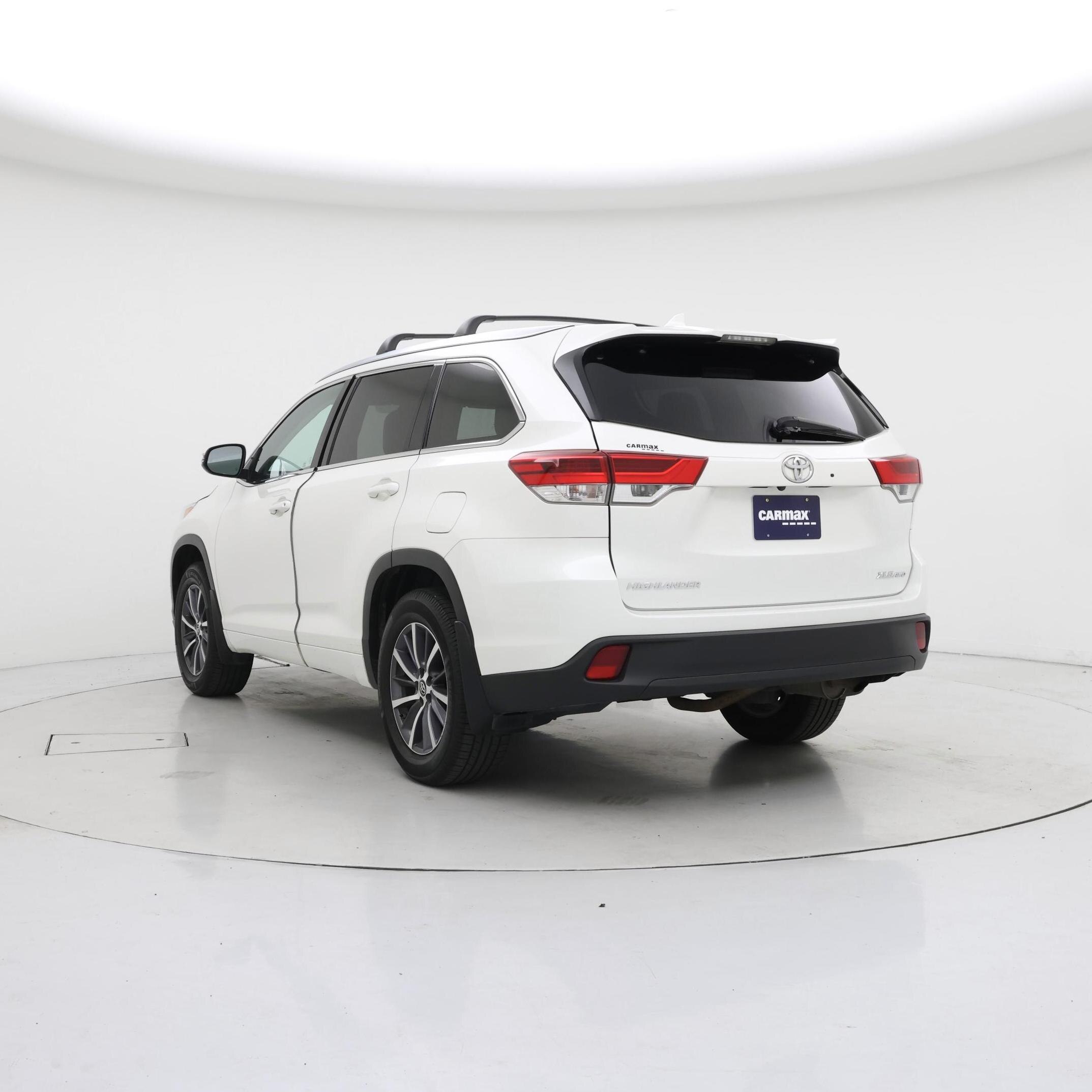Thumbnail: 2018 Toyota Highlander - 2