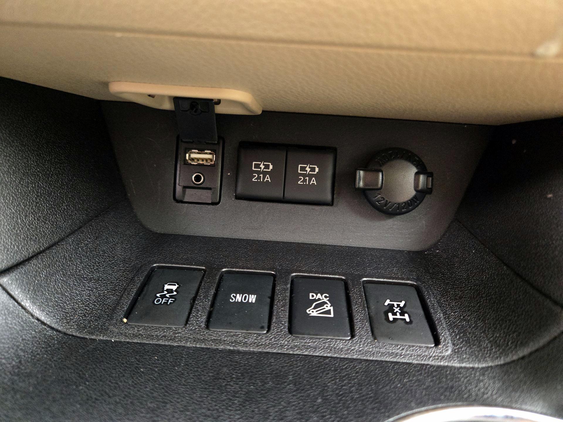 Thumbnail: 2018 Toyota Highlander - 19