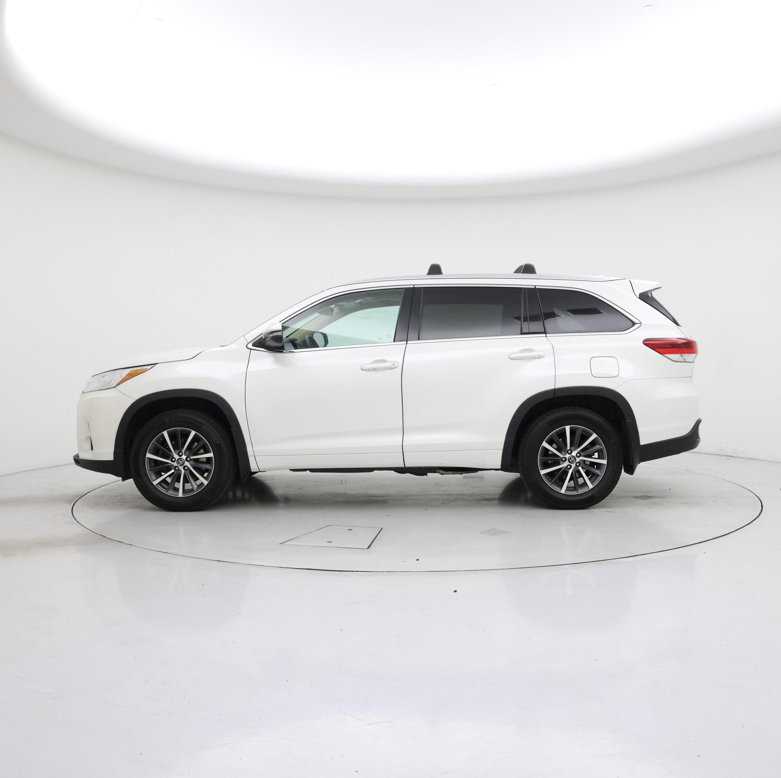 Thumbnail: 2018 Toyota Highlander - 3