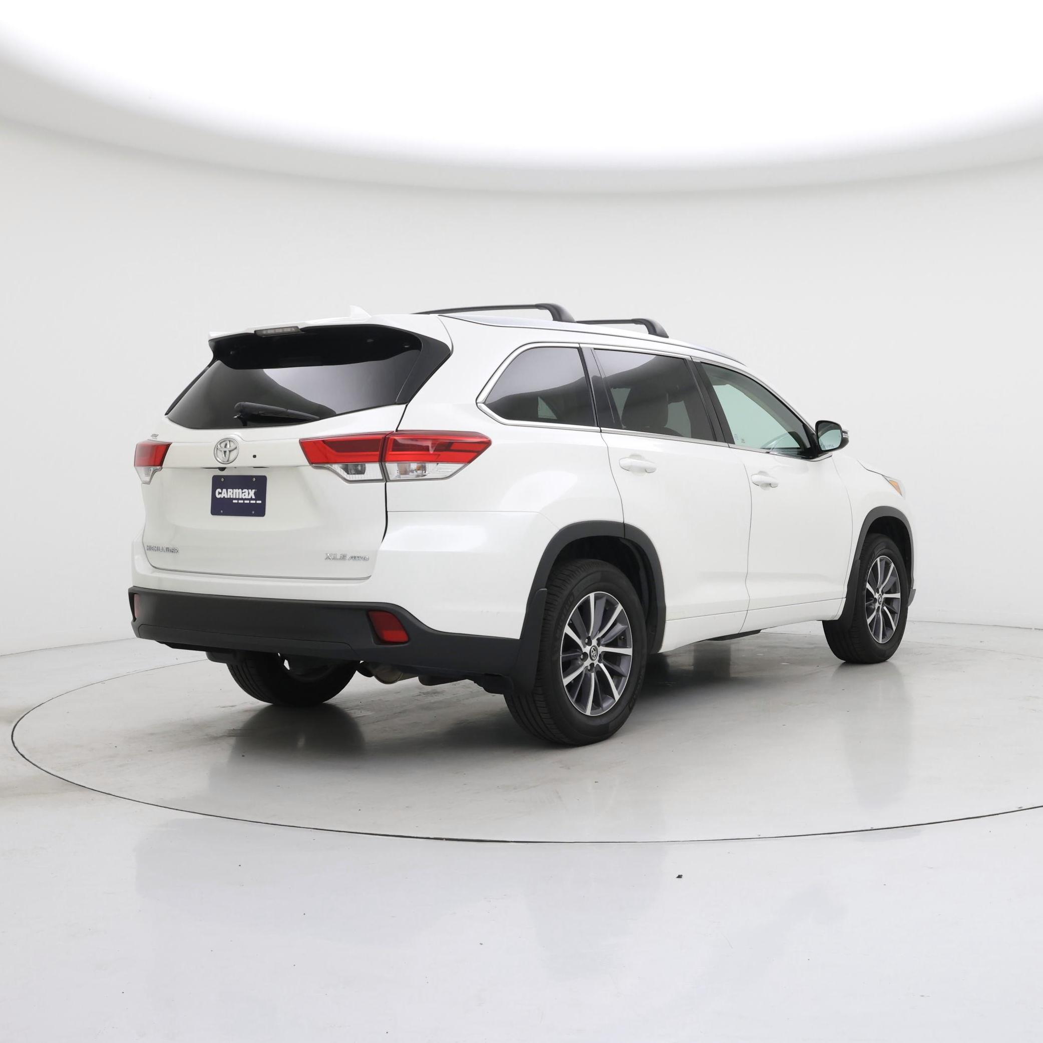 Thumbnail: 2018 Toyota Highlander - 8