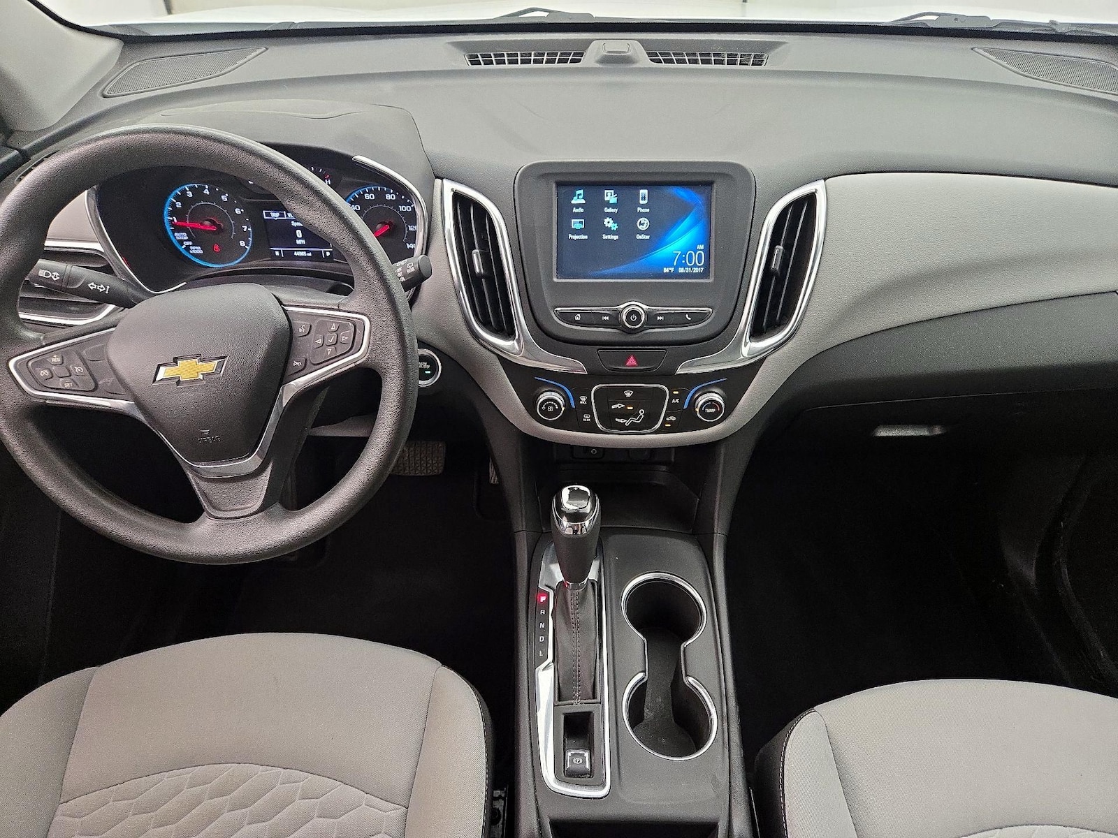 2018 Chevrolet Equinox LS - Photo 10