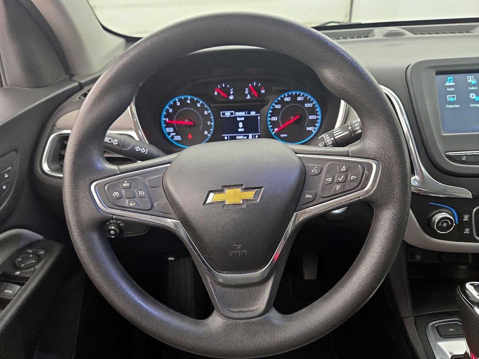 2018 Chevrolet Equinox LS - Photo 11