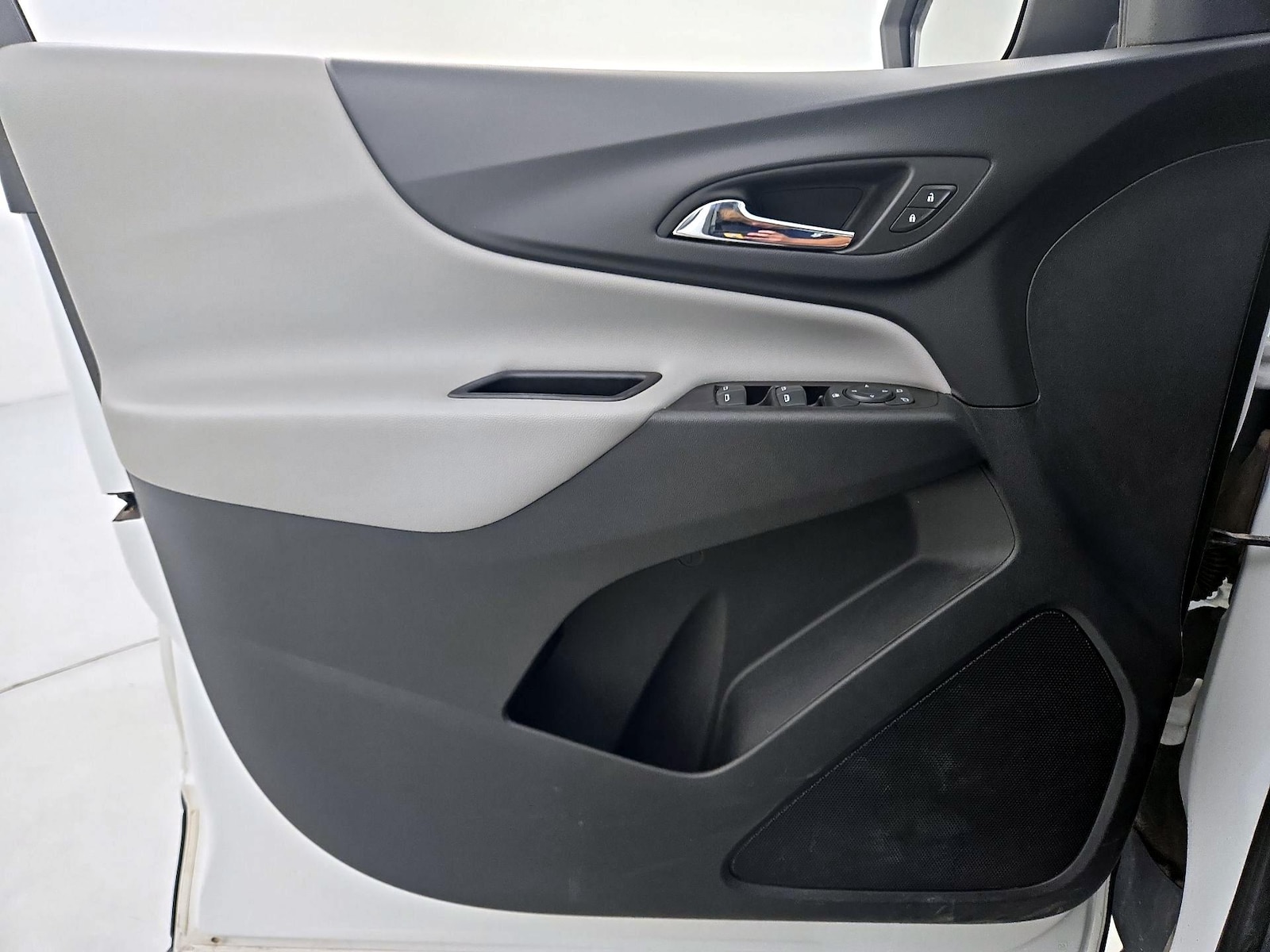 2018 Chevrolet Equinox LS - Photo 13