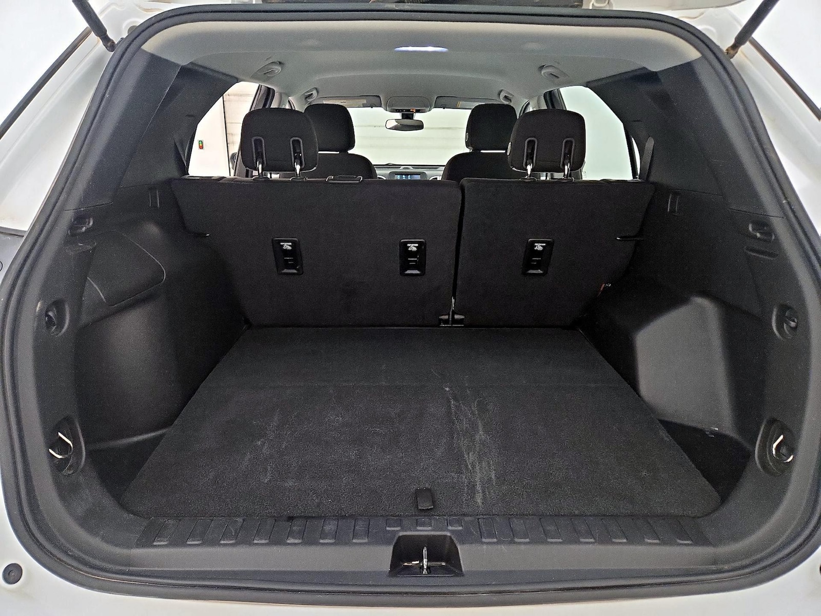 2018 Chevrolet Equinox LS - Photo 21