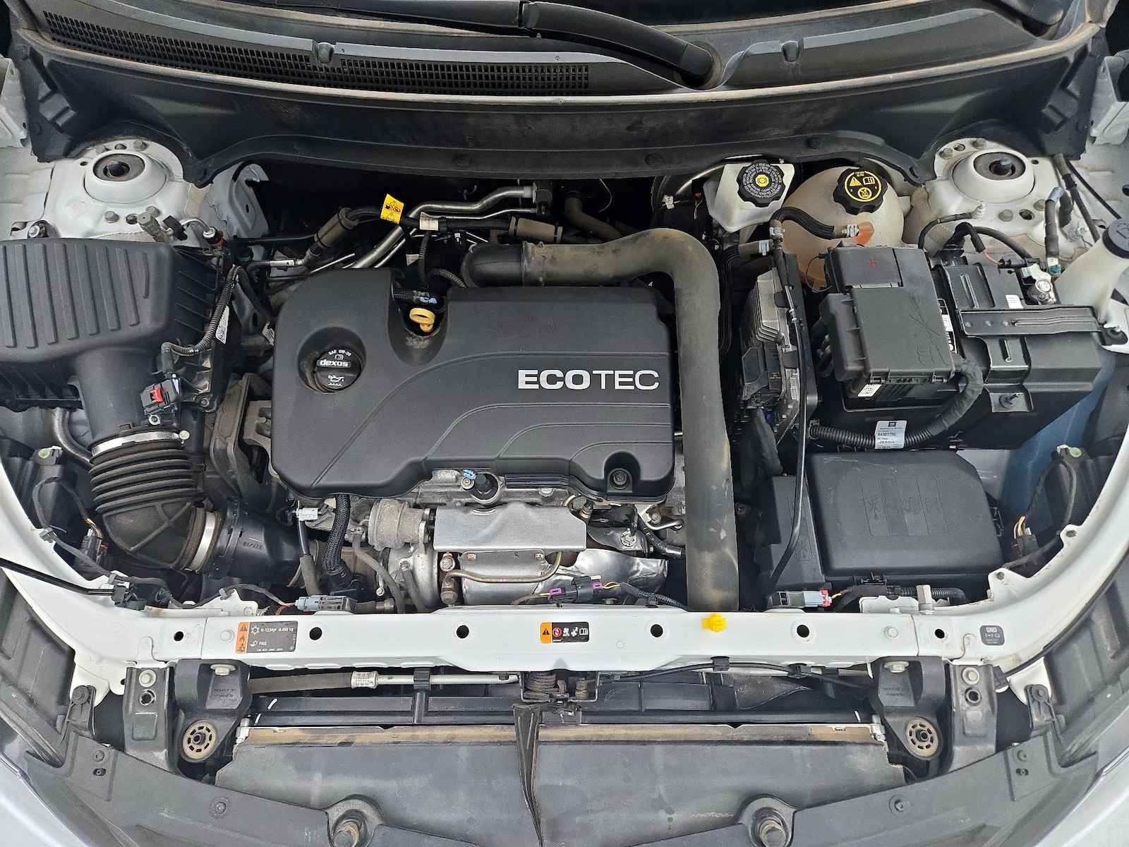 2018 Chevrolet Equinox LS - Photo 23