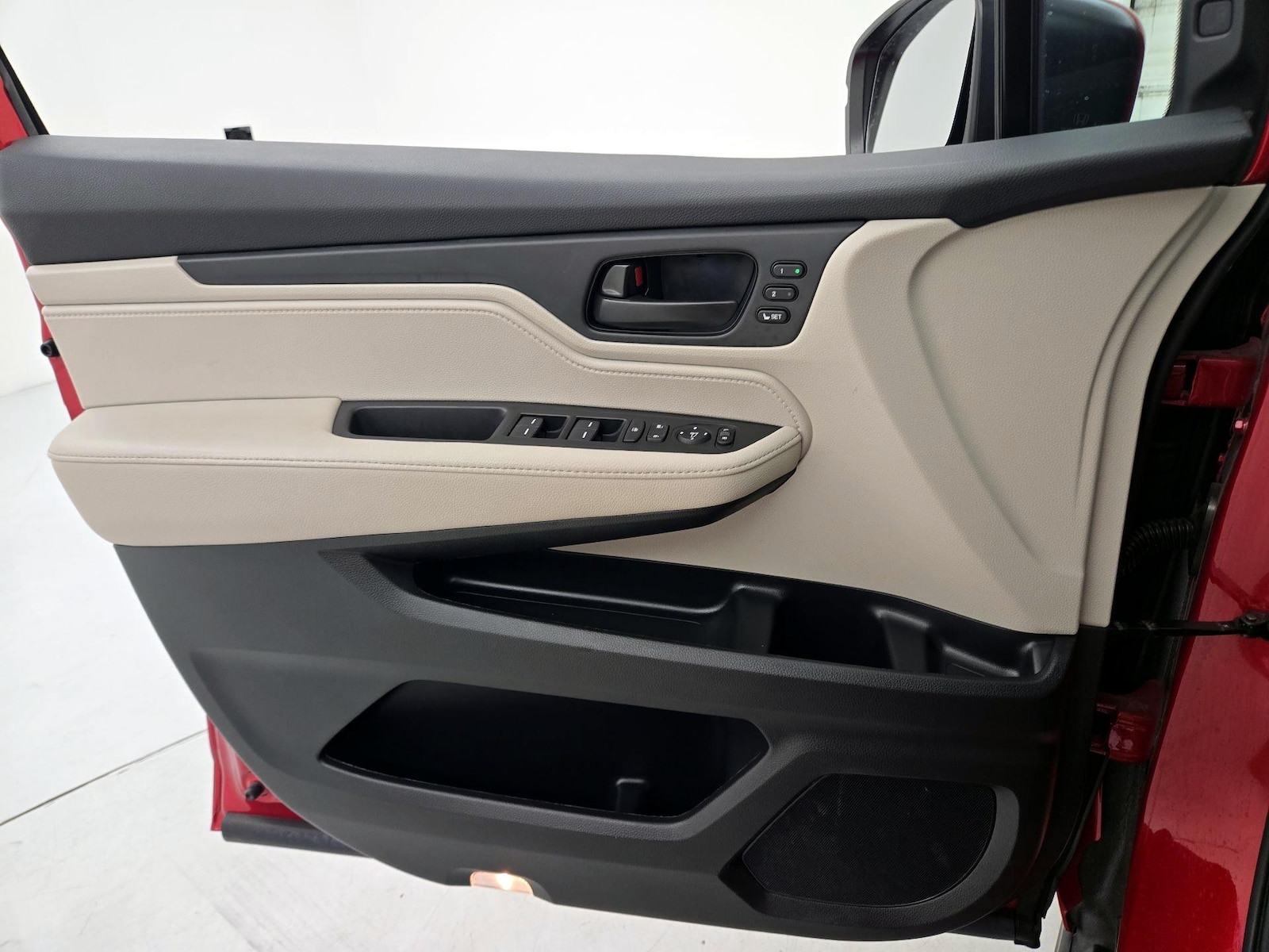 2025 Honda Odyssey EX-L - Photo 13