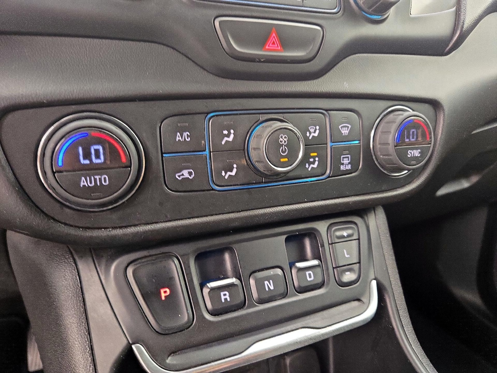 2020 GMC Terrain SLT - Photo 17