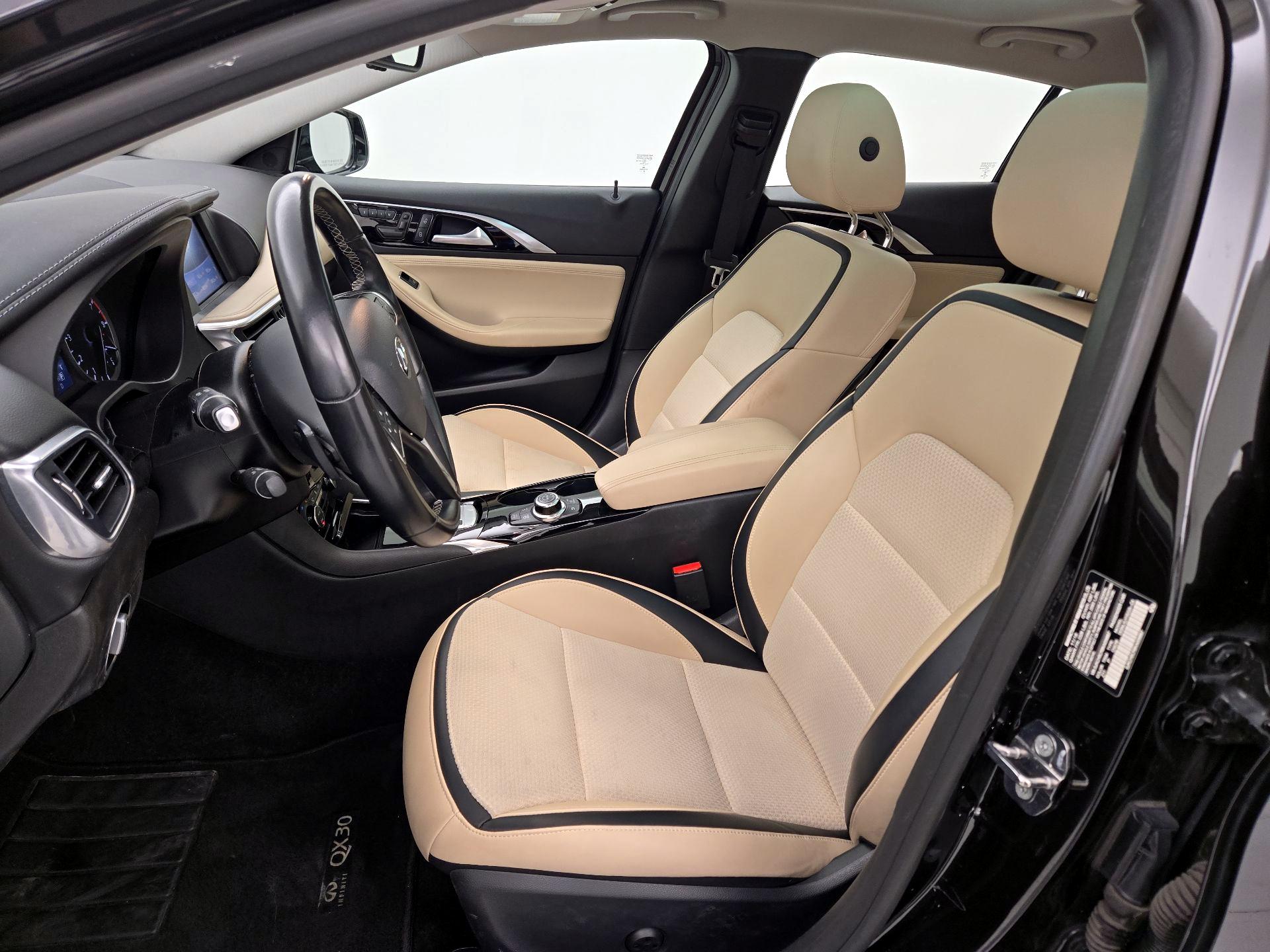 Thumbnail: 2019 INFINITI QX30 - 11
