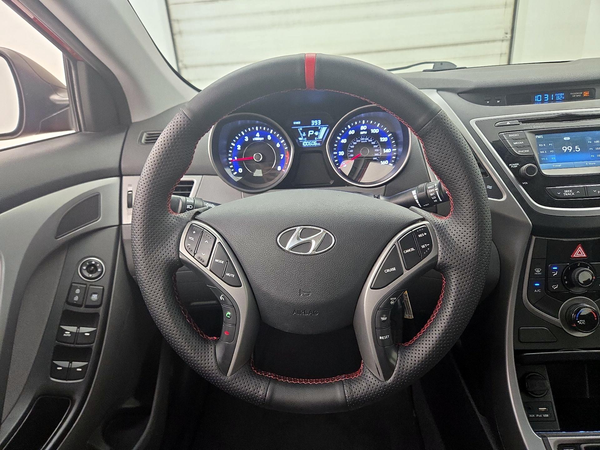 Thumbnail: 2015 Hyundai Elantra - 10