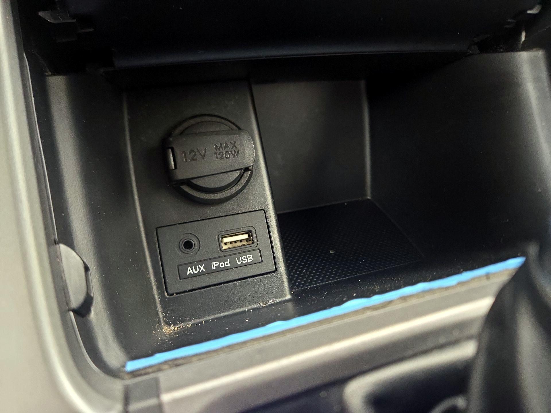 Thumbnail: 2015 Hyundai Elantra - 18