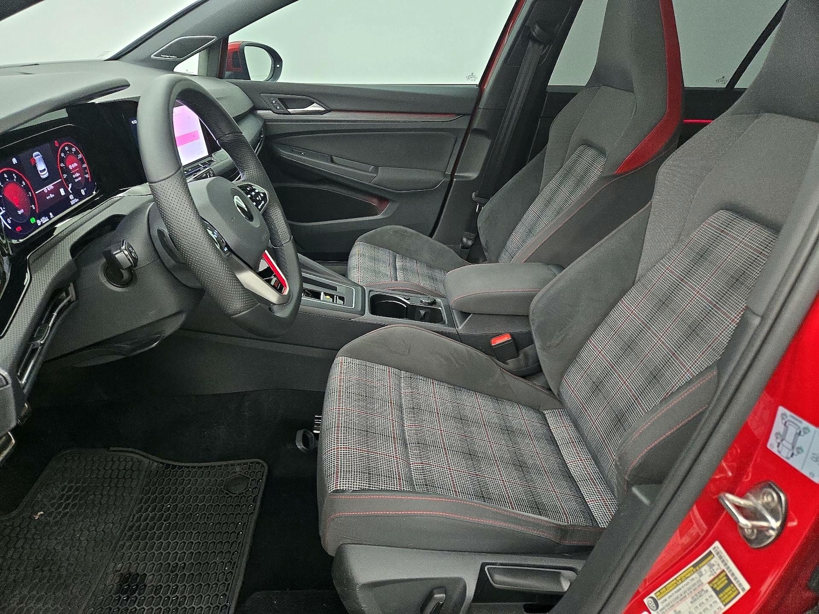 2022 Volkswagen Golf GTI SE - Photo 12