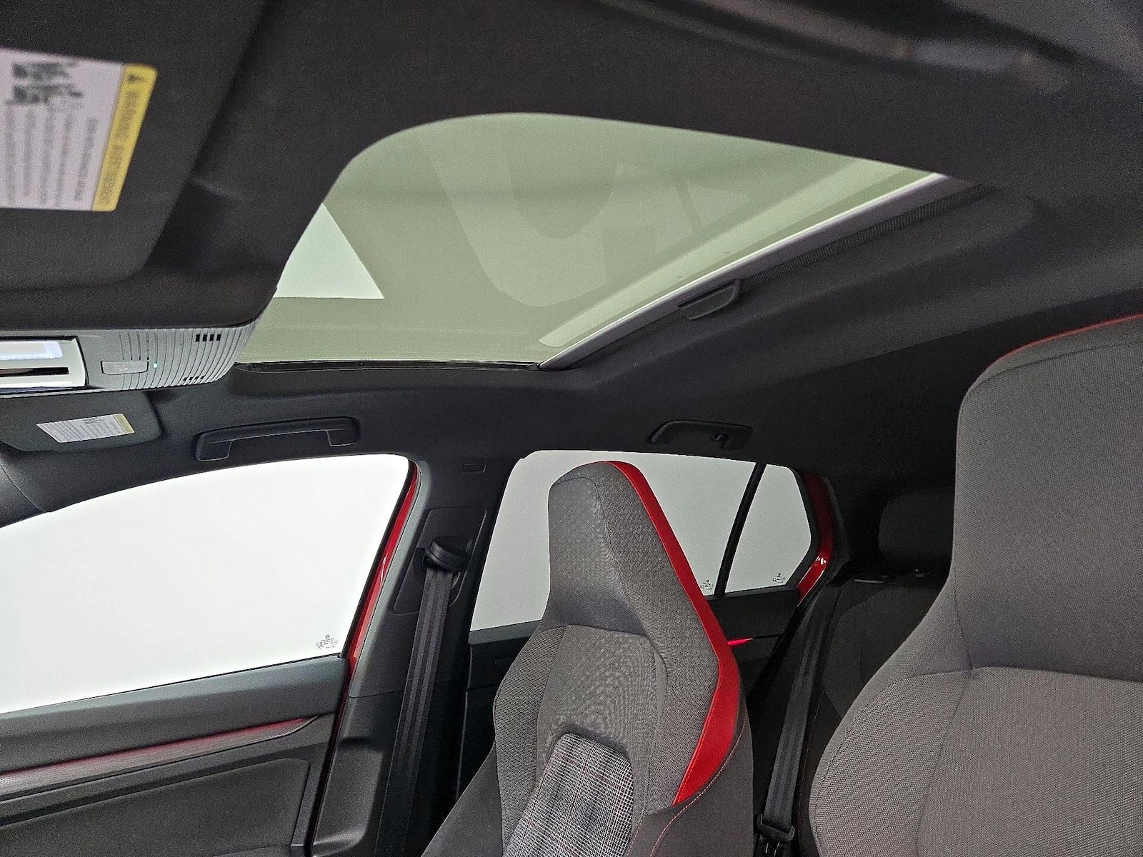 2022 Volkswagen Golf GTI SE - Photo 21