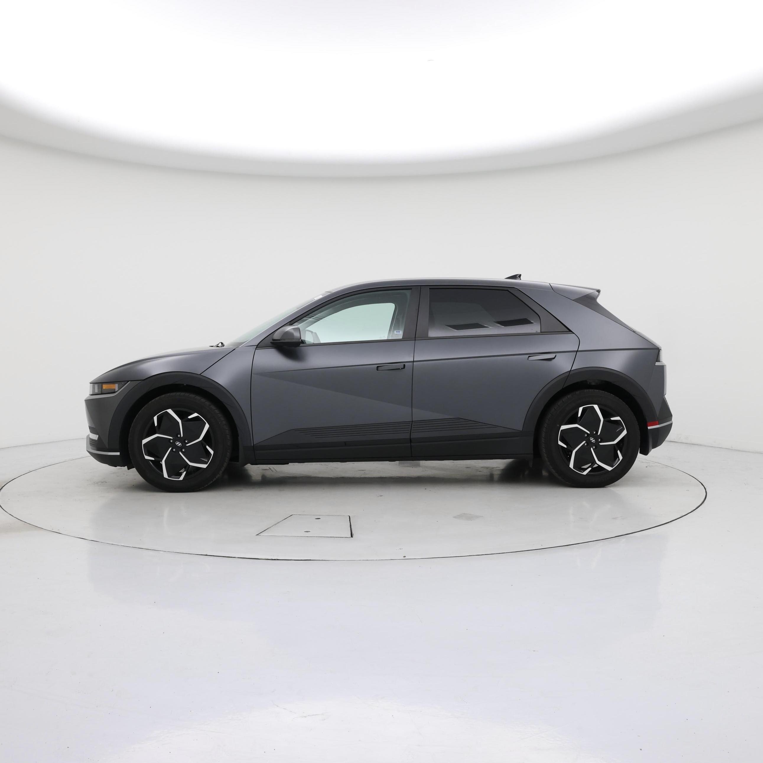 Thumbnail: 2023 Hyundai Ioniq 5 - 3