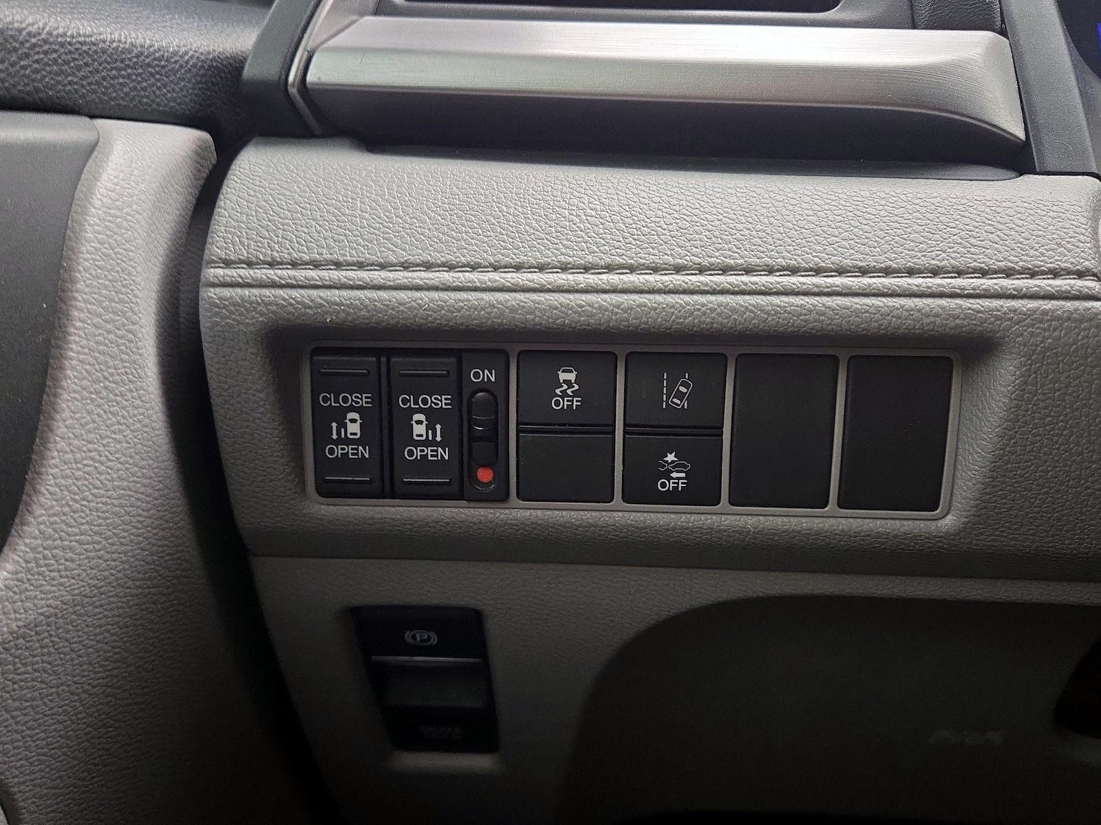 2018 Honda Odyssey EX - Photo 14