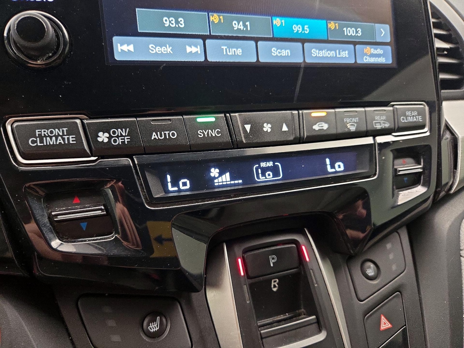 2018 Honda Odyssey EX - Photo 17