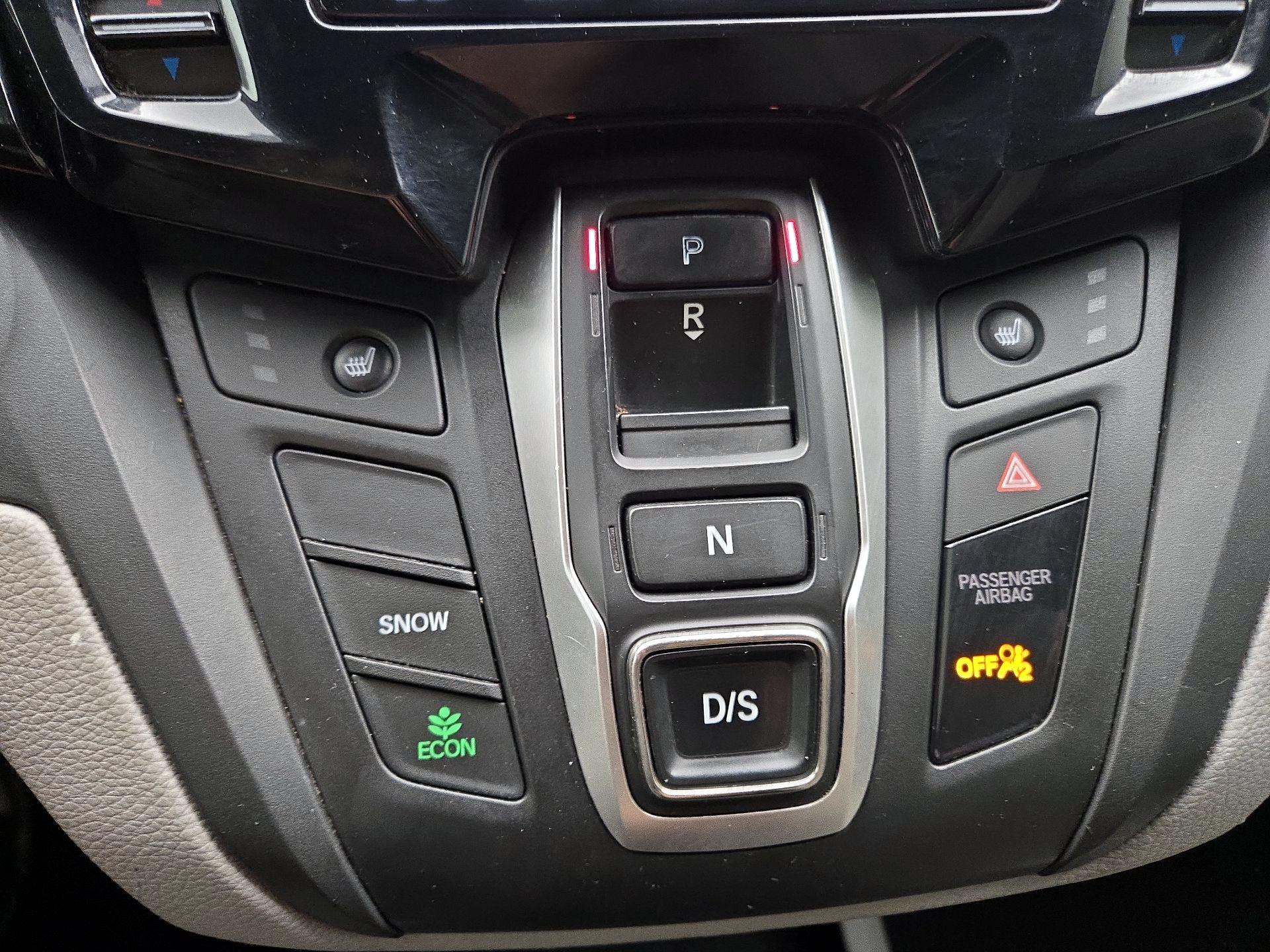 Thumbnail: 2018 Honda Odyssey - 17