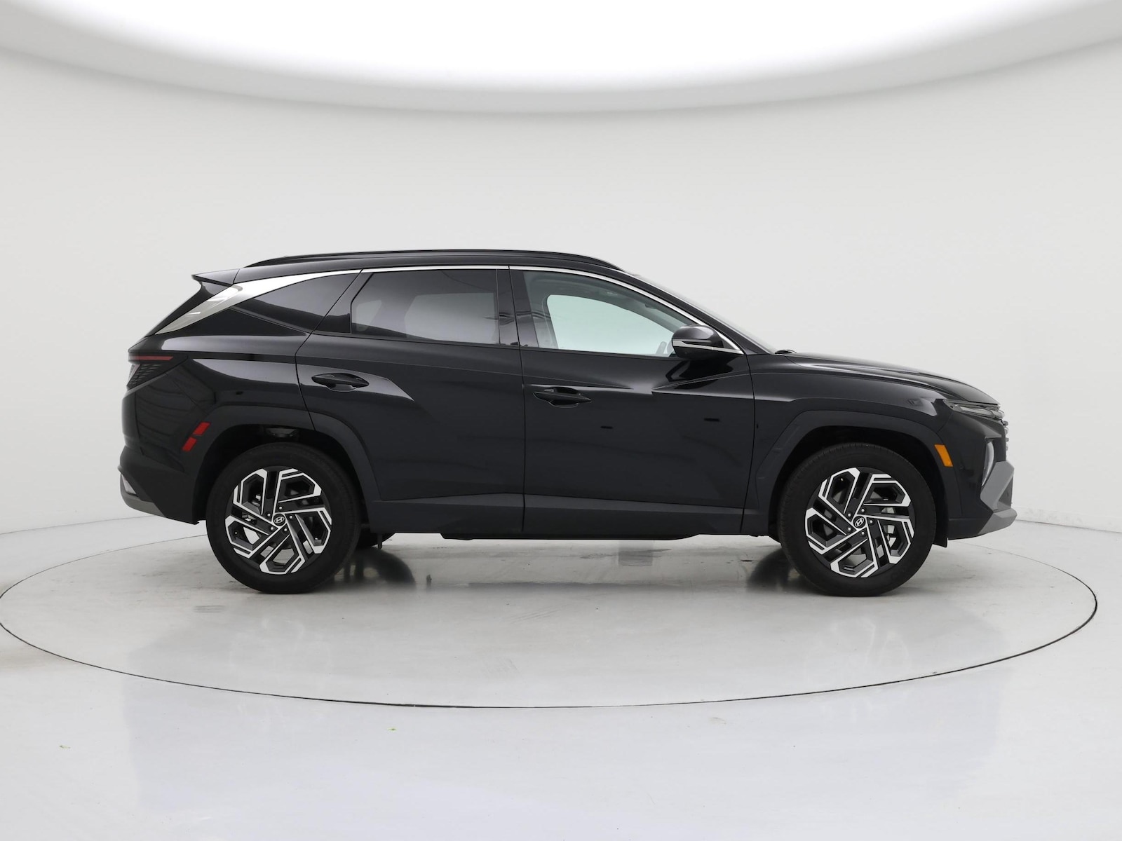 2025 Hyundai Tucson Limited - Photo 8