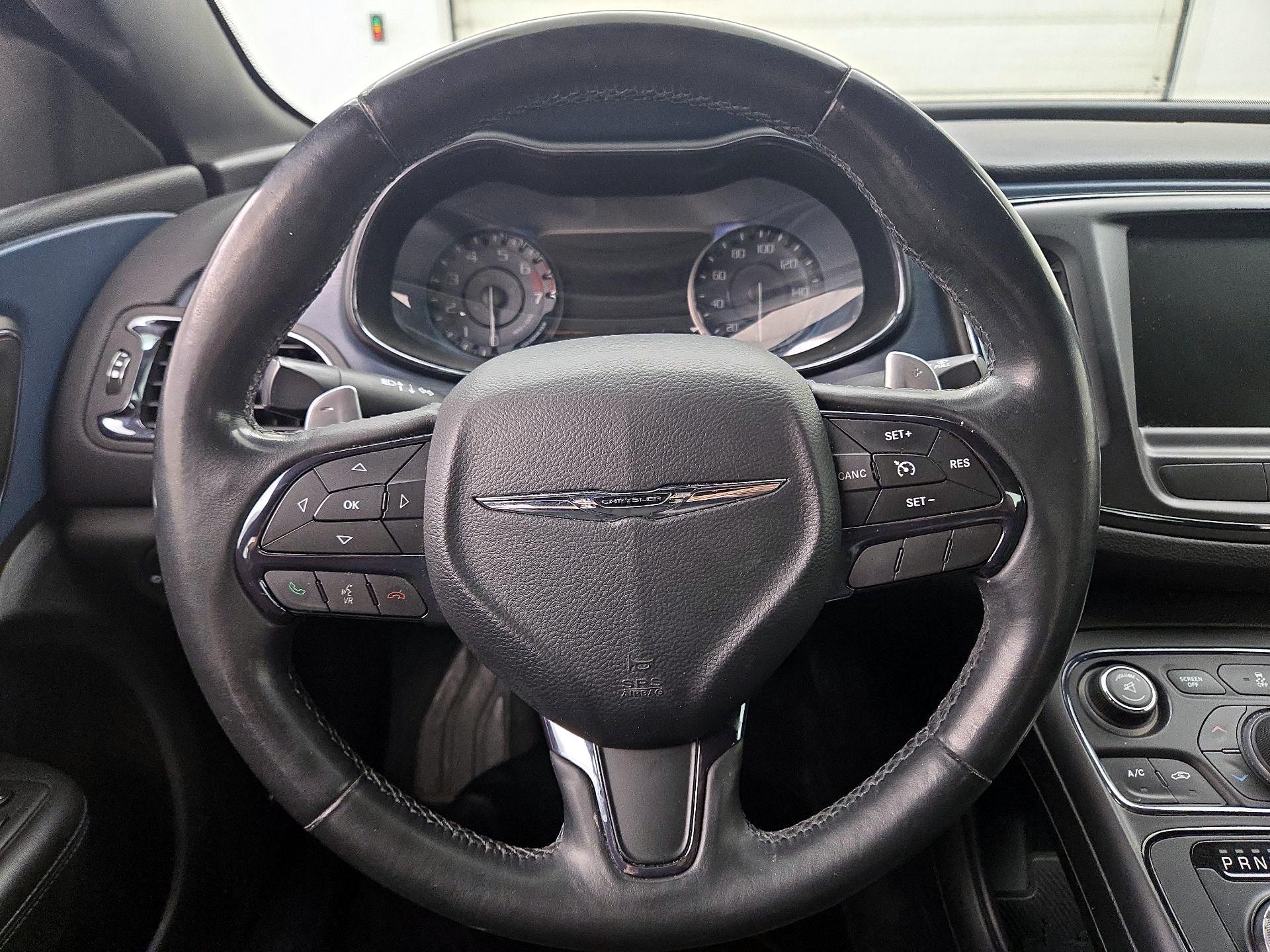 Thumbnail: 2015 Chrysler 200 - 10