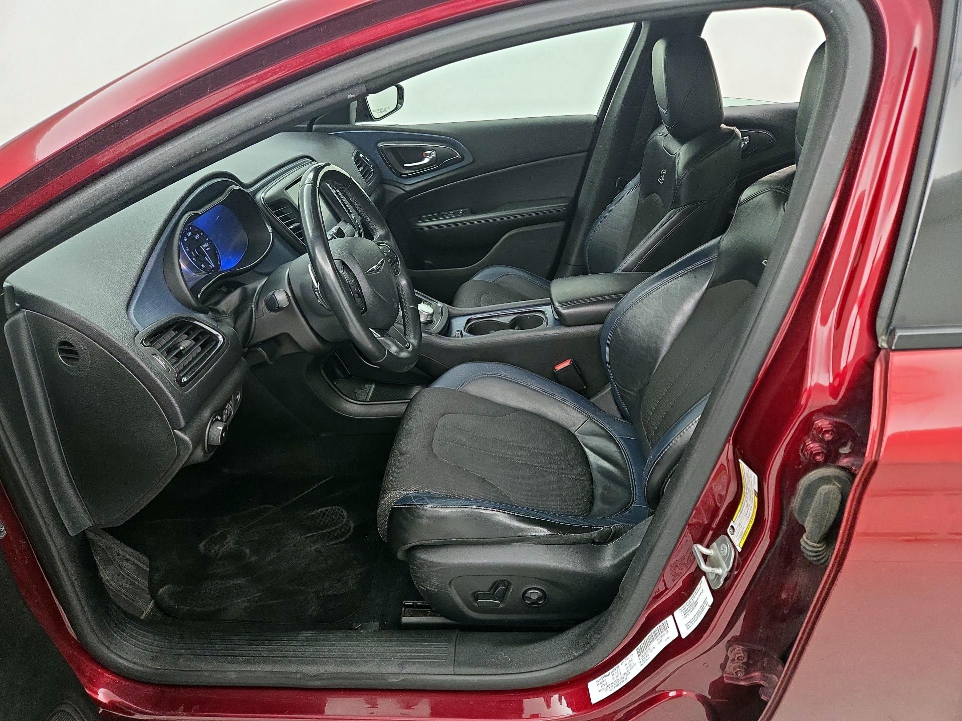 Thumbnail: 2015 Chrysler 200 - 11