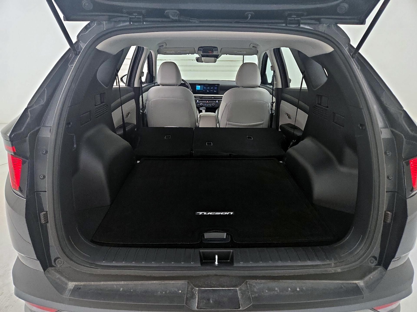 2025 Hyundai Tucson SE - Photo 22