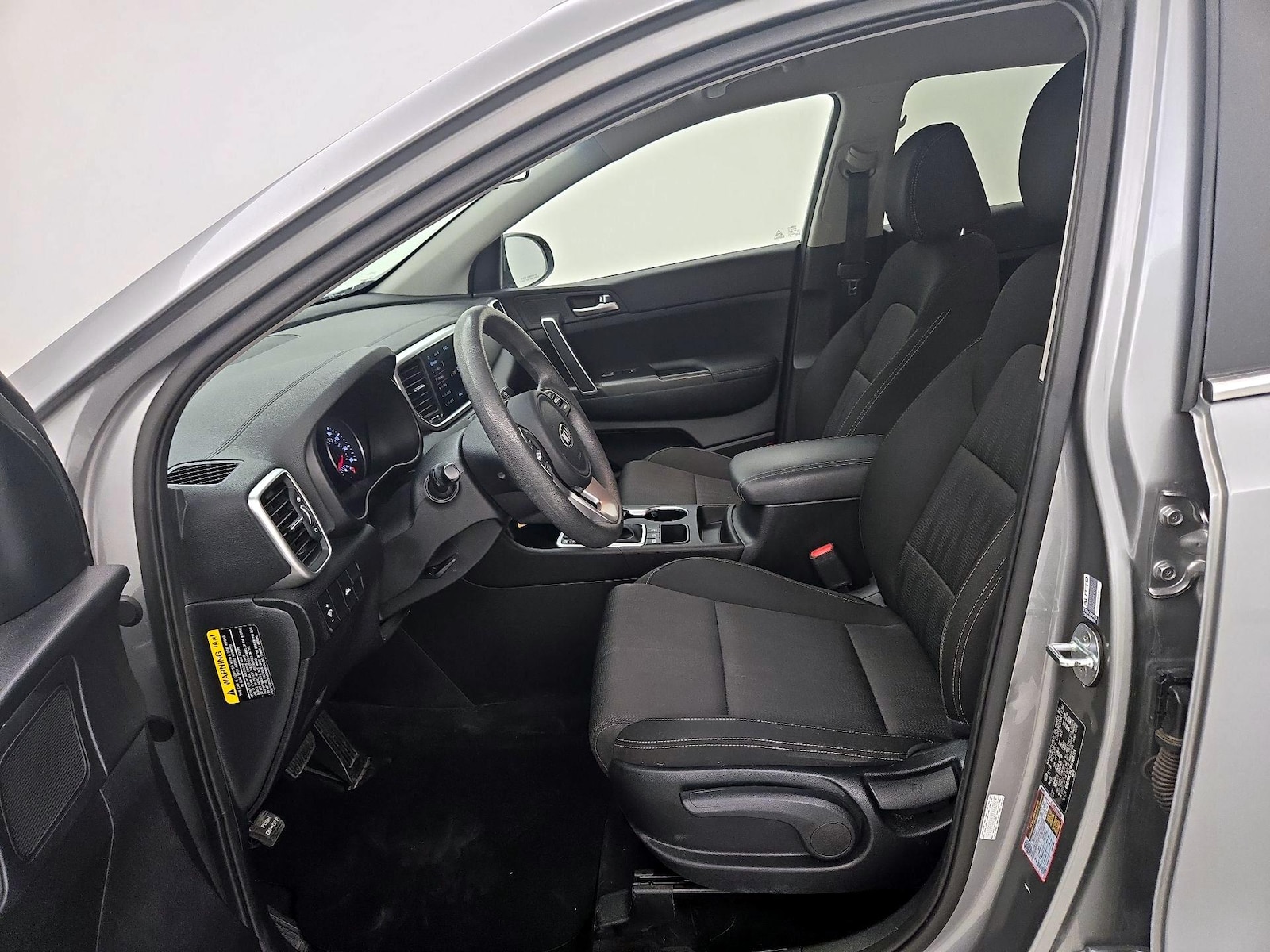 2022 Kia Sportage LX - Photo 12