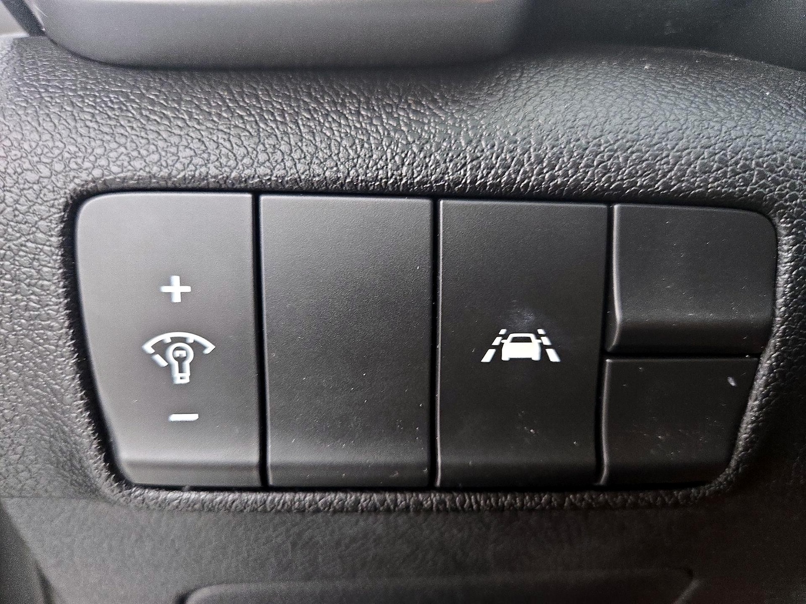 2022 Kia Sportage LX - Photo 14