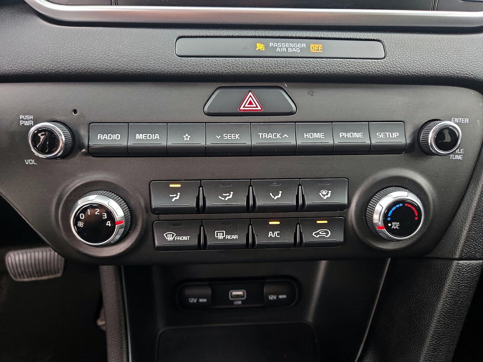 2022 Kia Sportage LX - Photo 17
