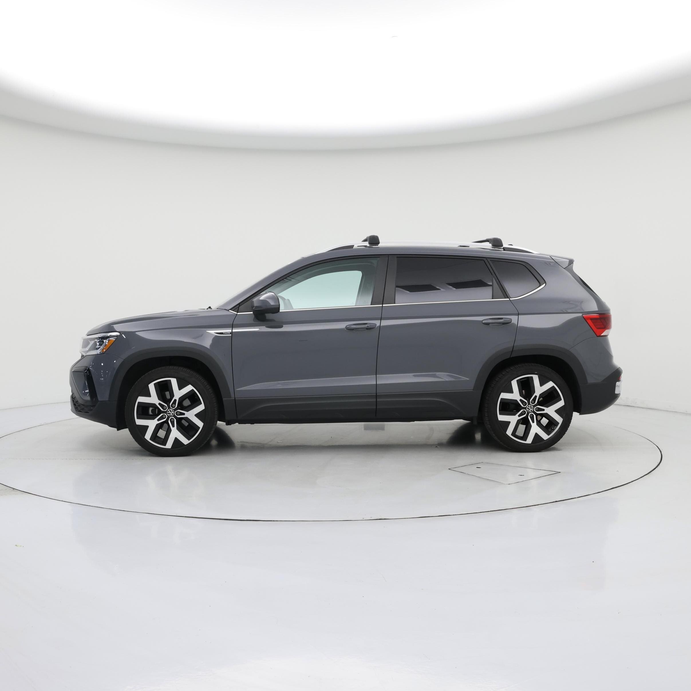 Thumbnail: 2022 Volkswagen Taos - 3