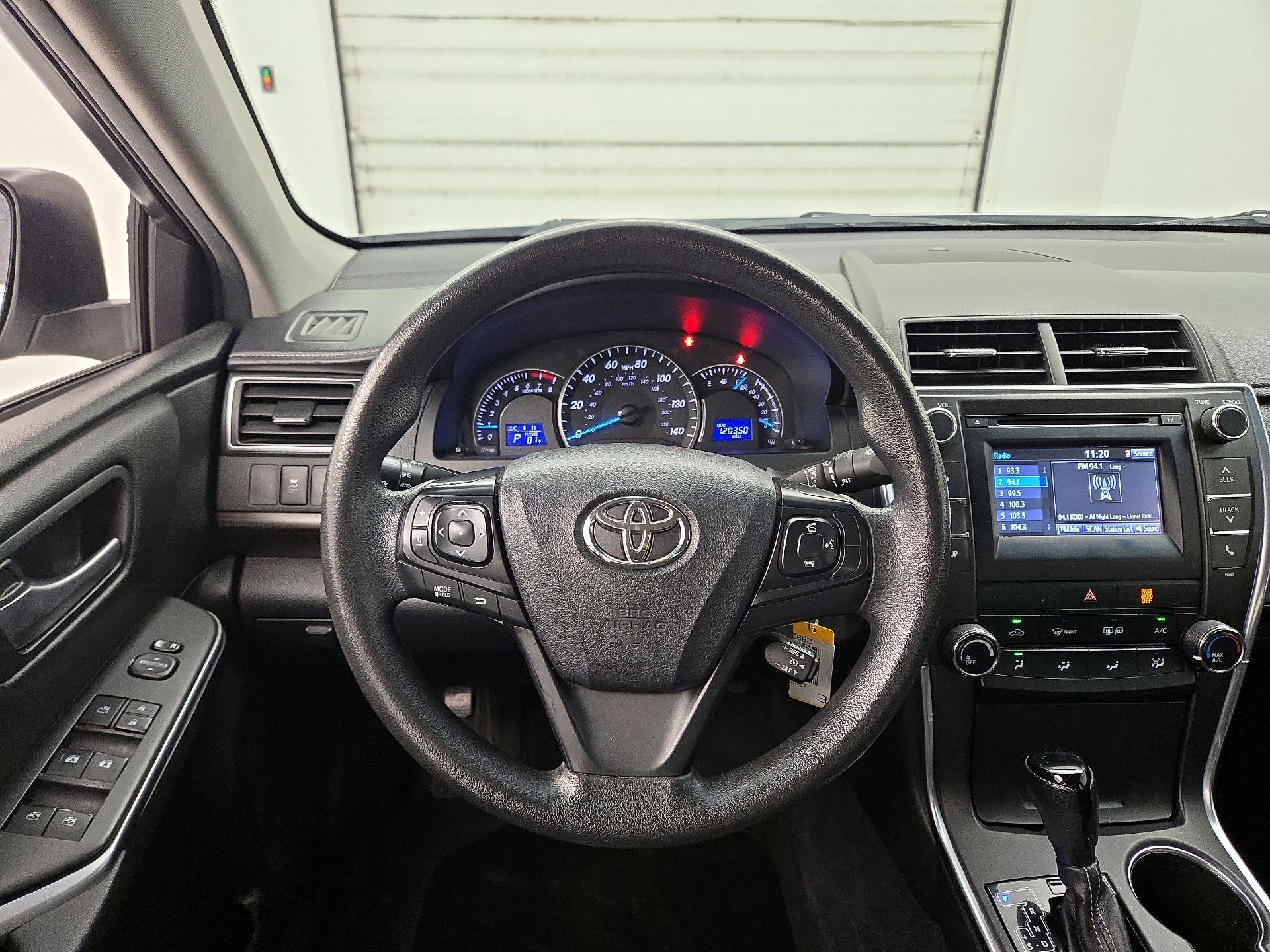 Thumbnail: 2015 Toyota Camry - 10
