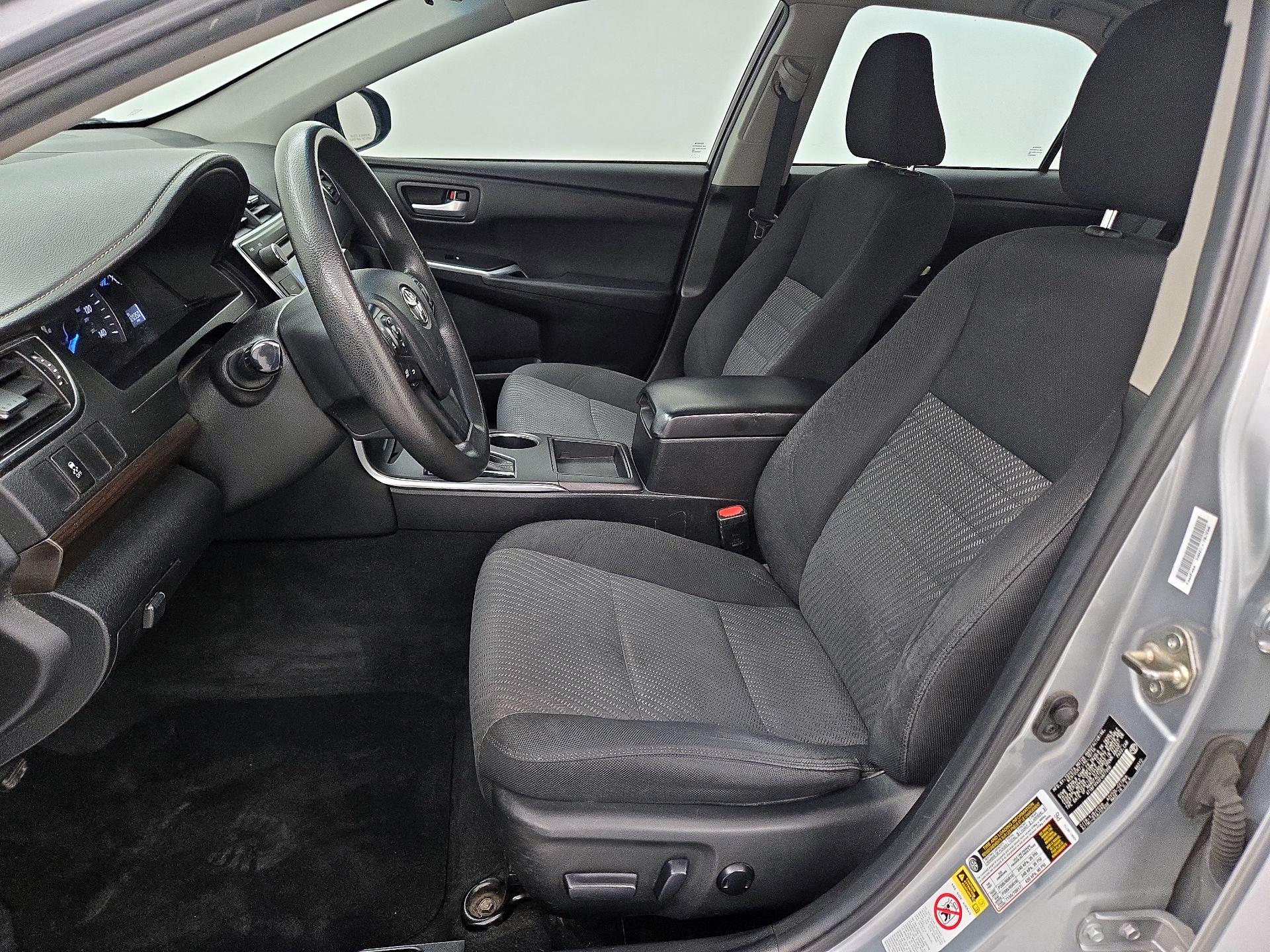 Thumbnail: 2015 Toyota Camry - 11