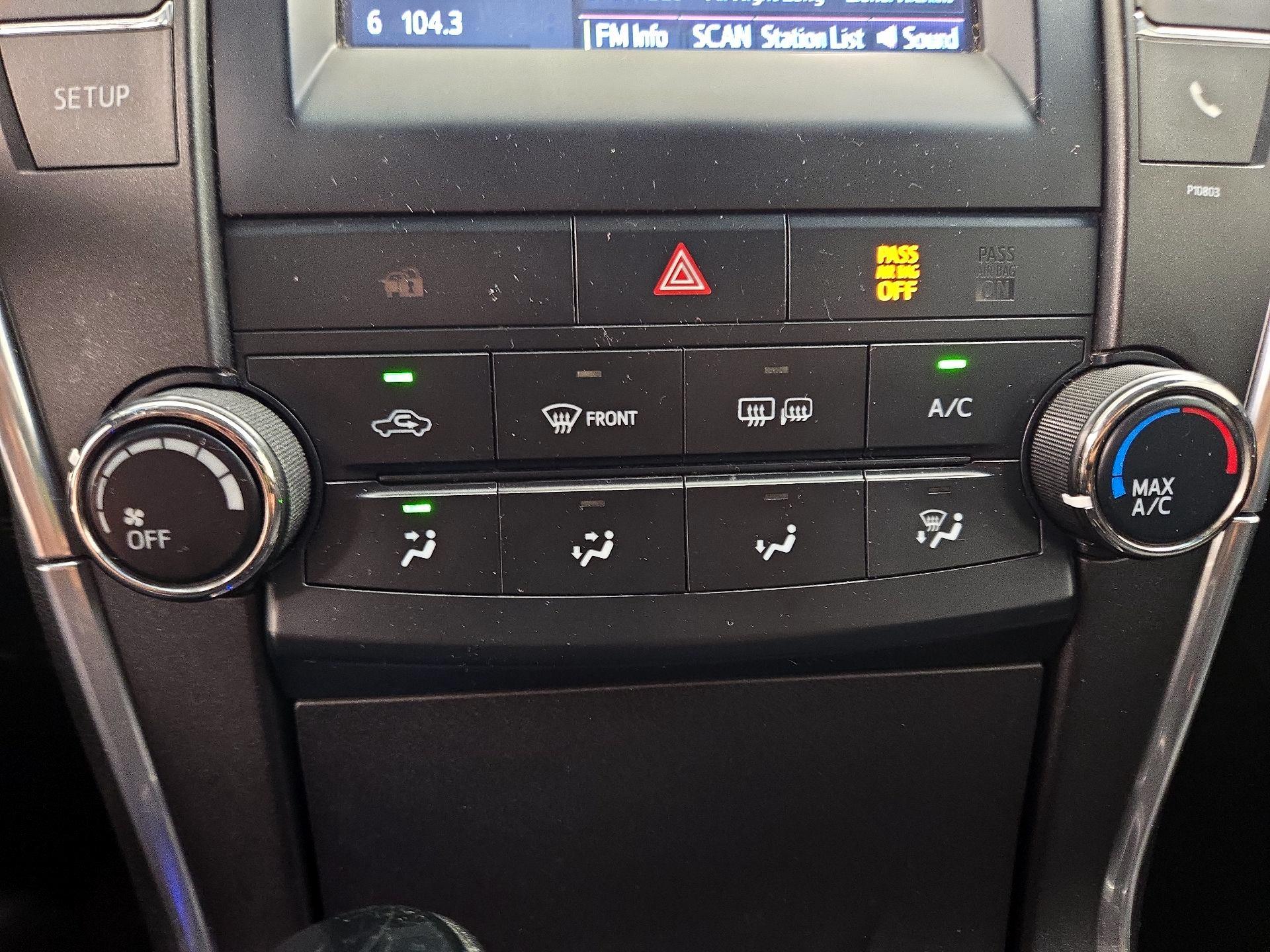 Thumbnail: 2015 Toyota Camry - 16