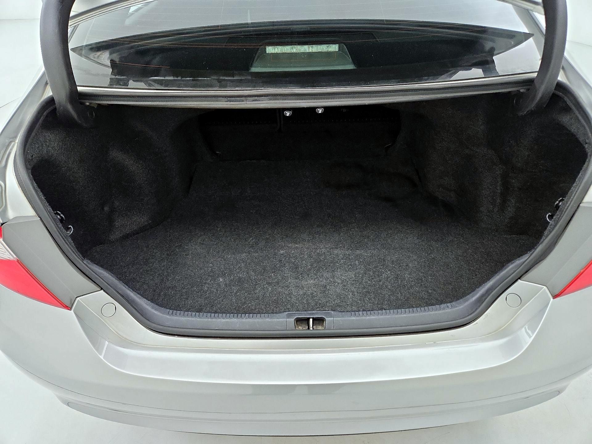 Thumbnail: 2015 Toyota Camry - 20