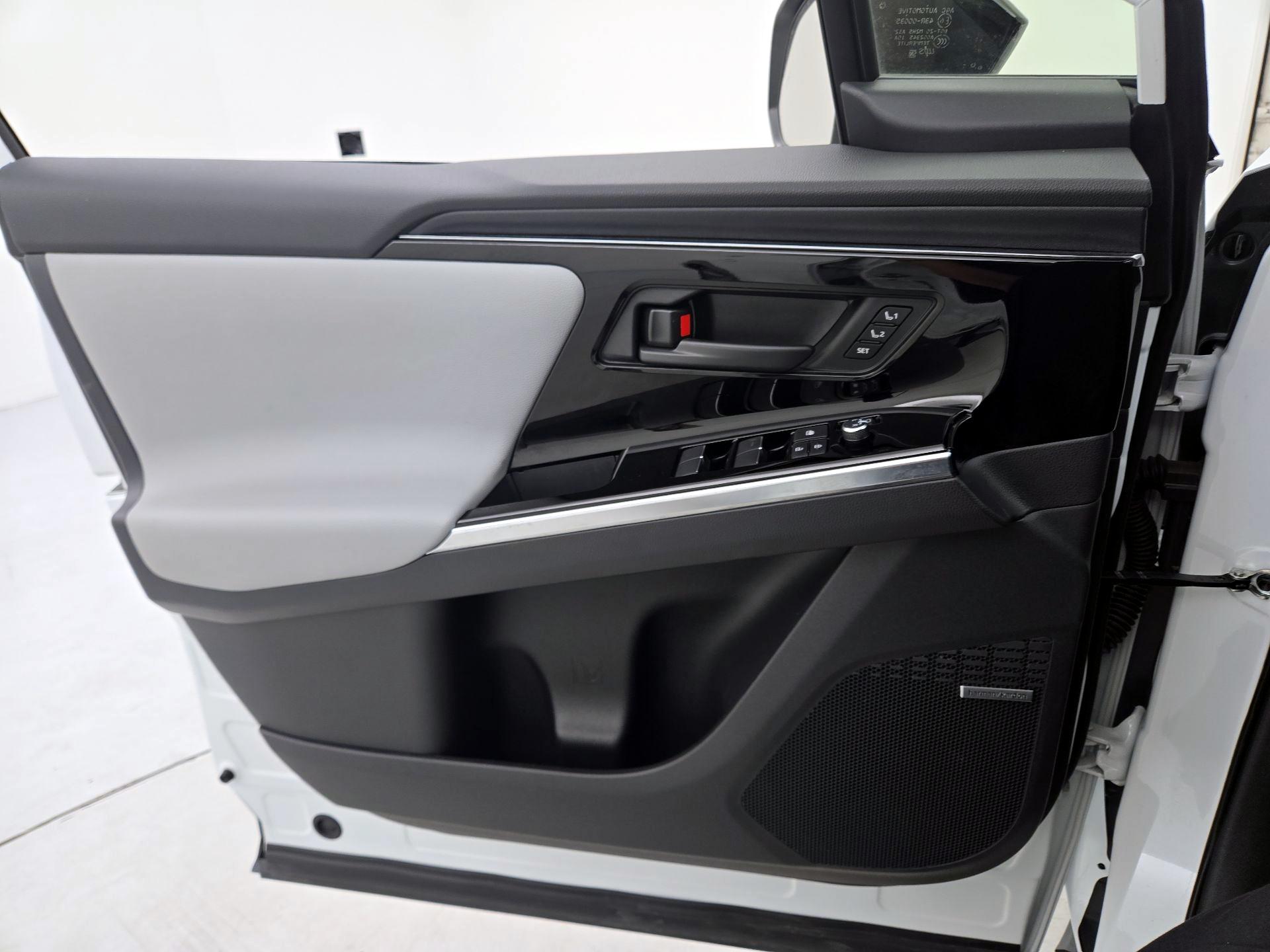 Thumbnail: 2023 Subaru Solterra - 12
