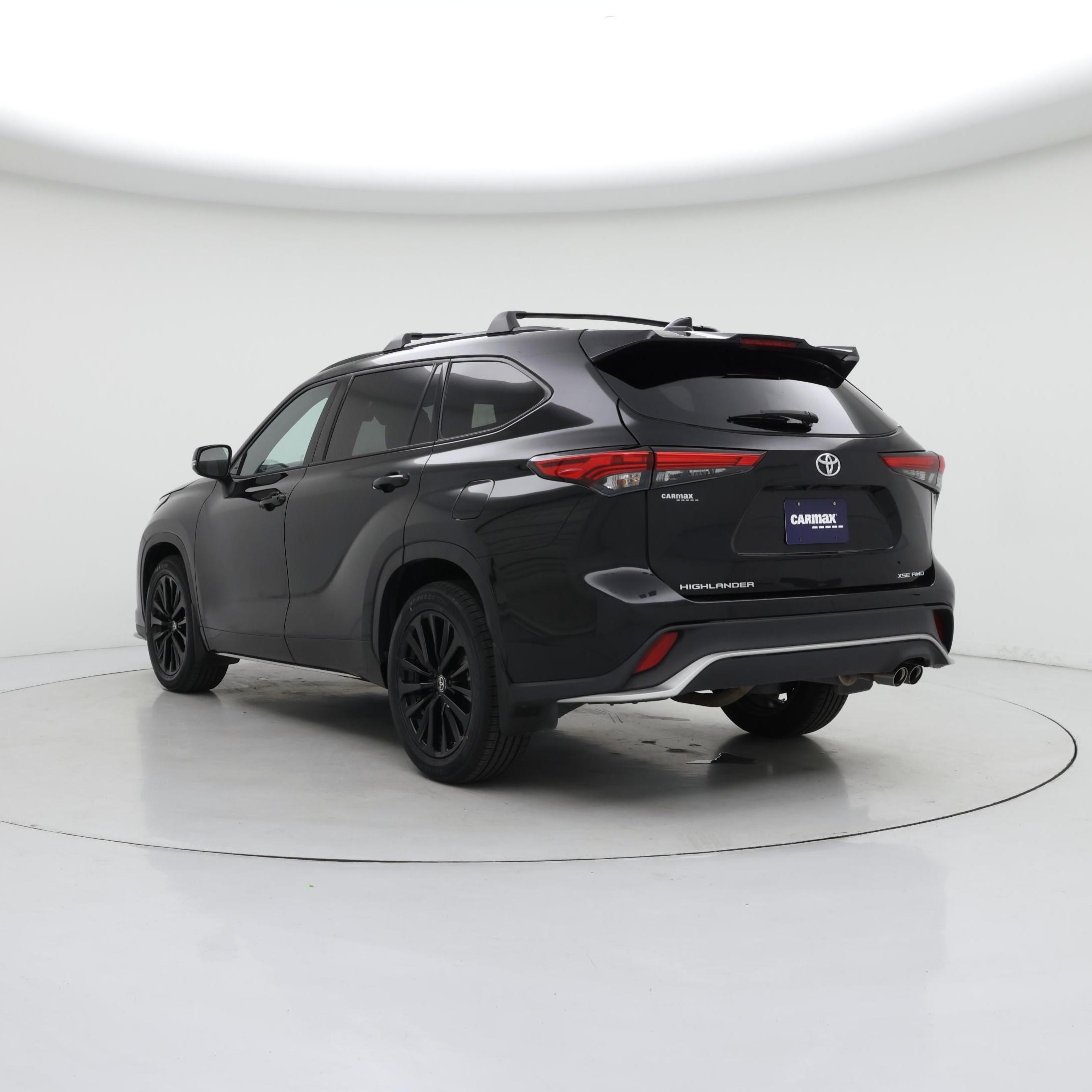 Thumbnail: 2023 Toyota Highlander - 2