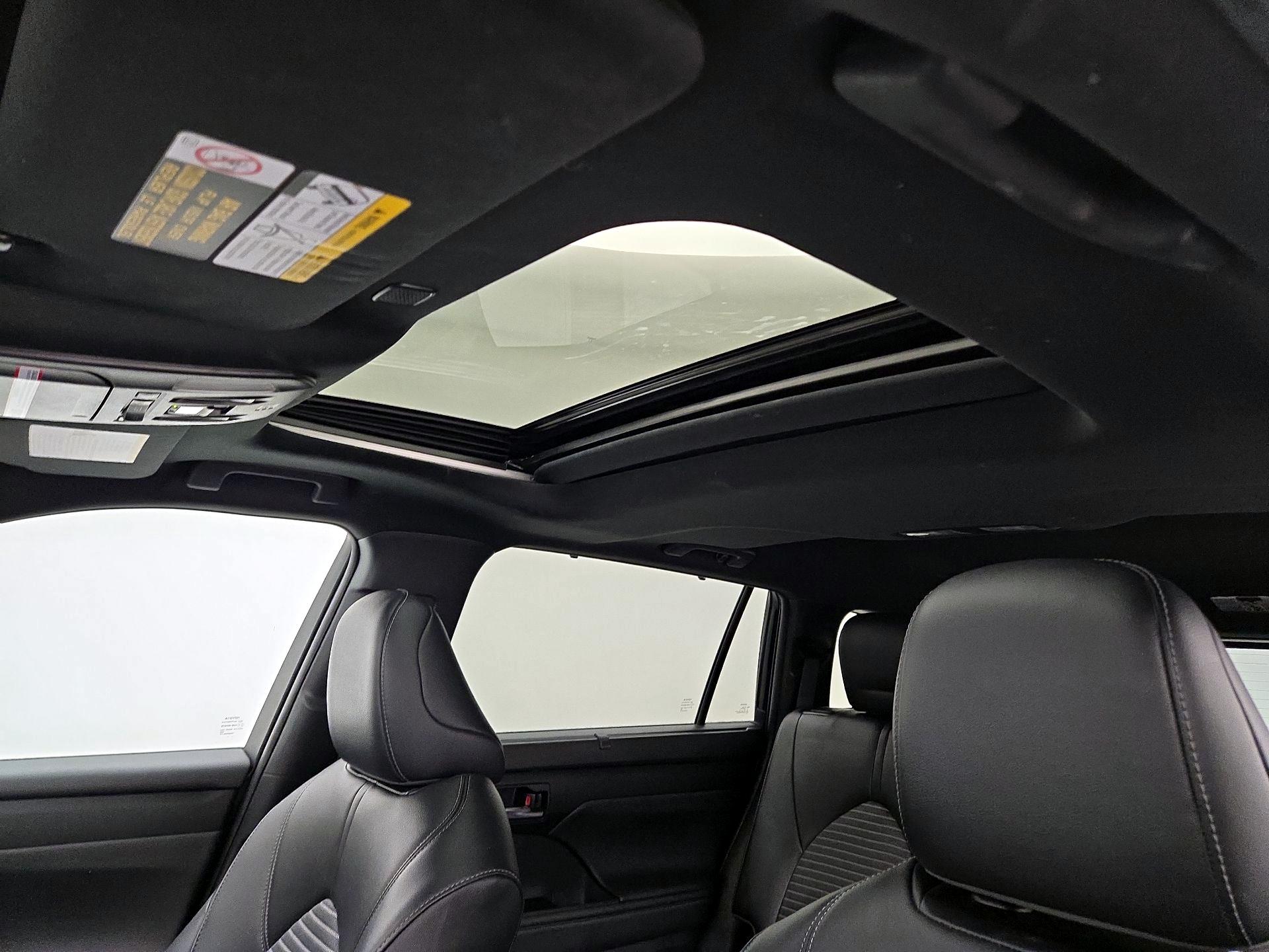 Thumbnail: 2023 Toyota Highlander - 19