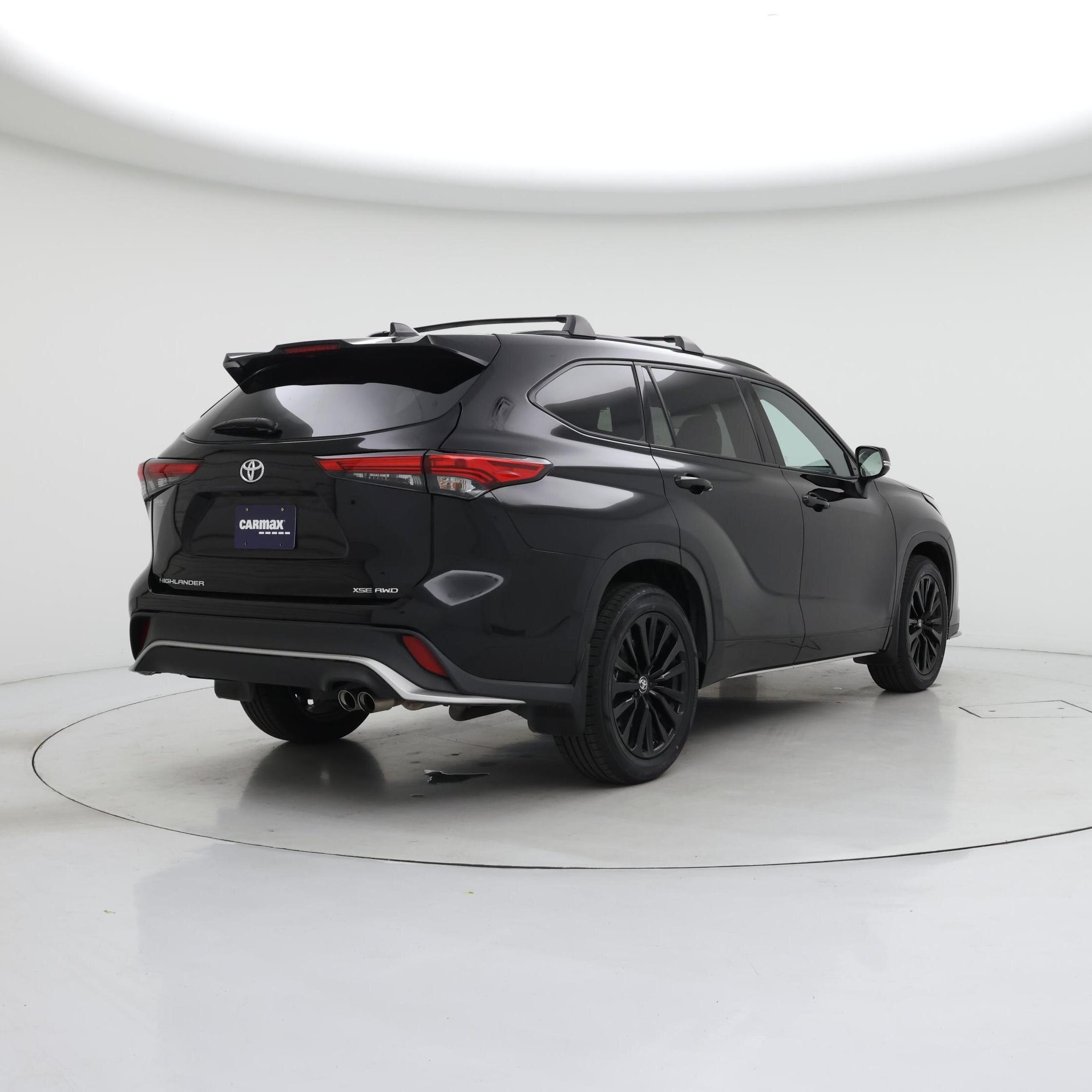 Thumbnail: 2023 Toyota Highlander - 8