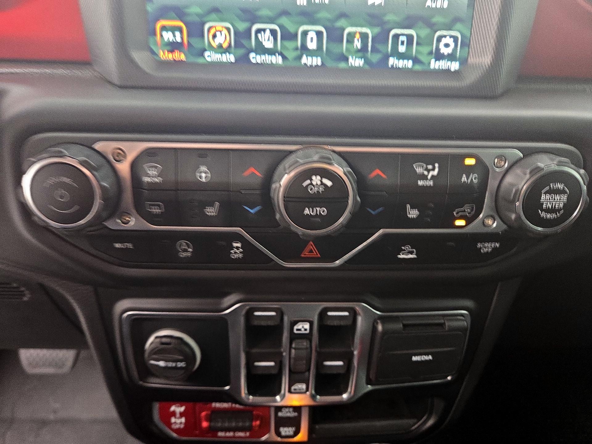 Thumbnail: 2023 Jeep Gladiator - 17