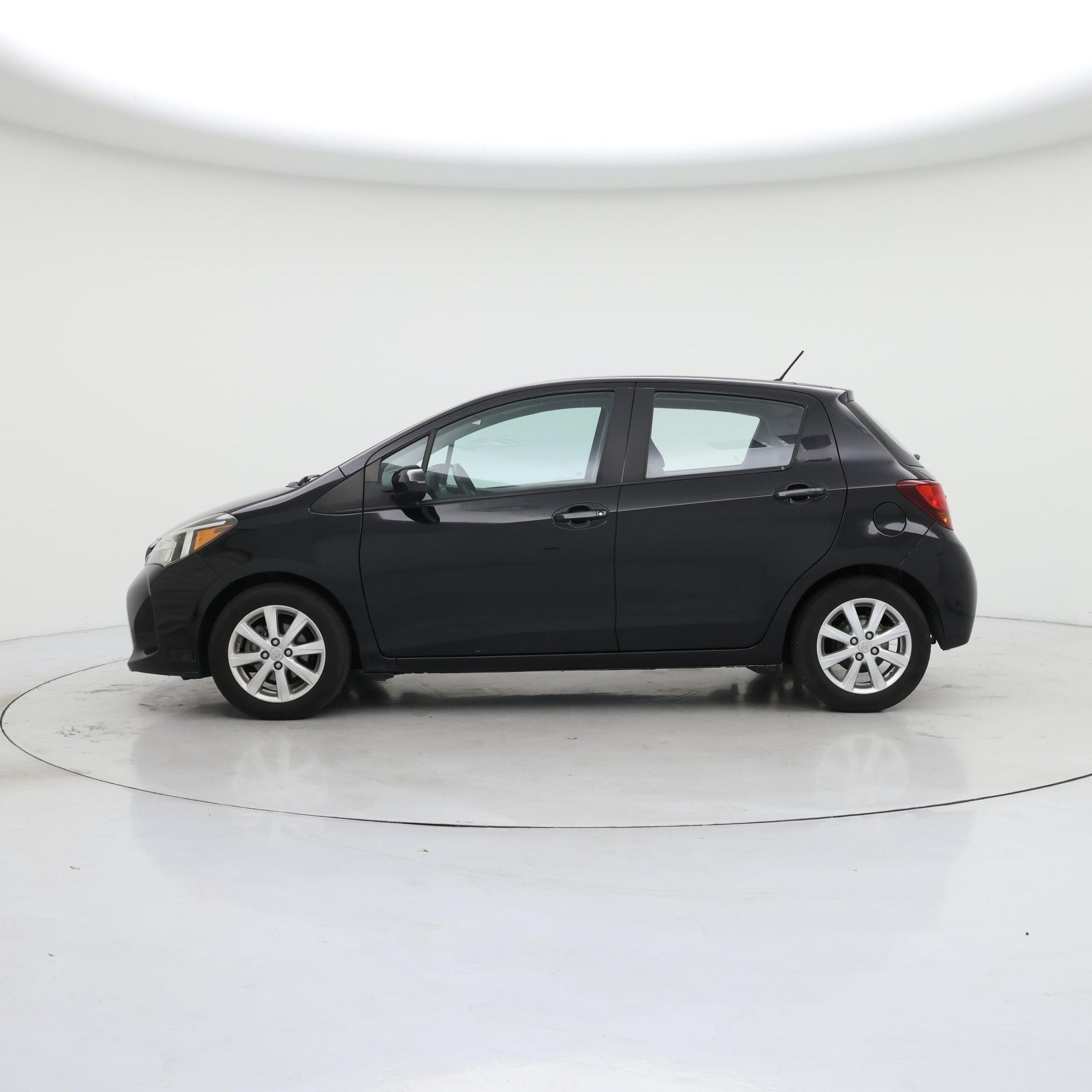 Thumbnail: 2015 Toyota Yaris - 3