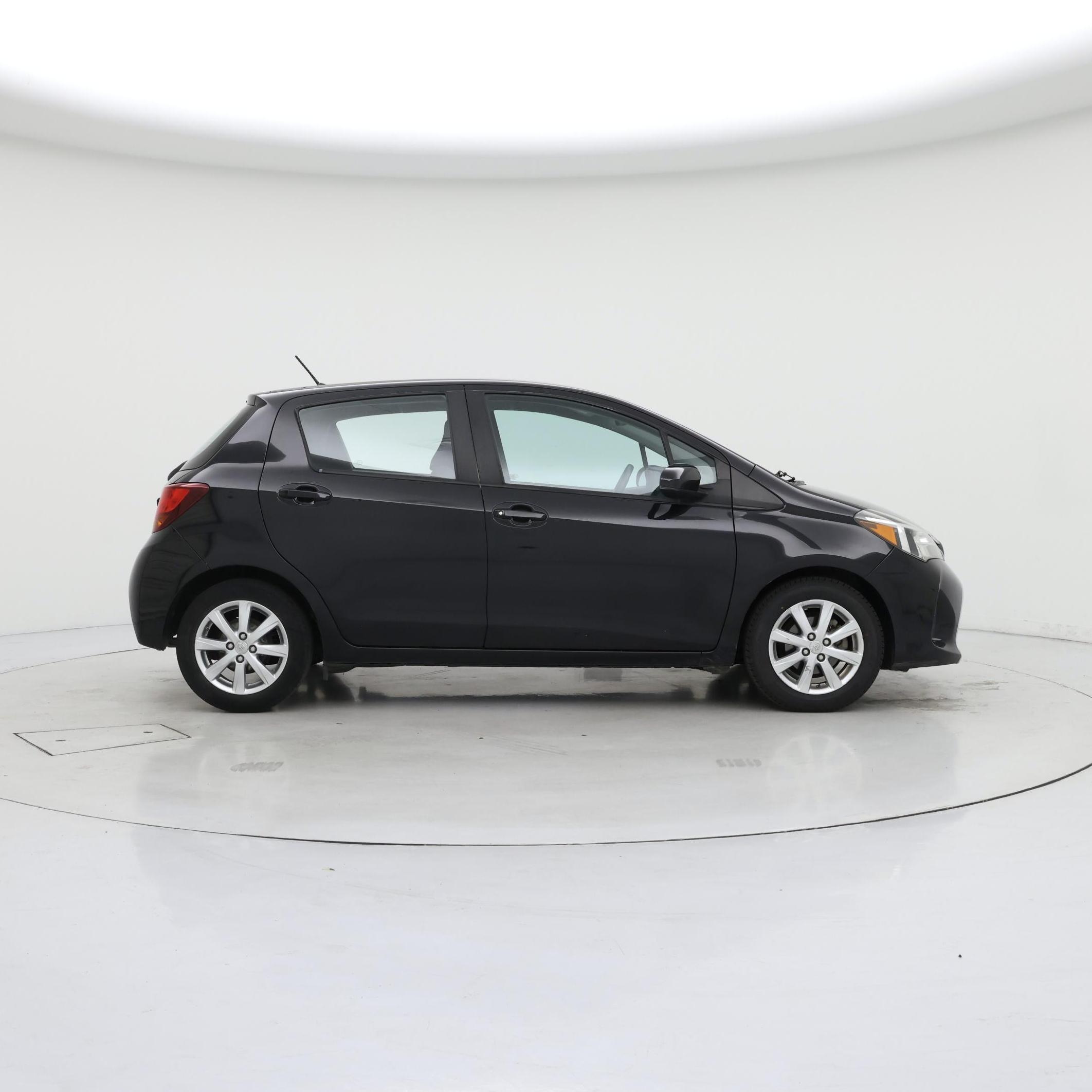 Thumbnail: 2015 Toyota Yaris - 7