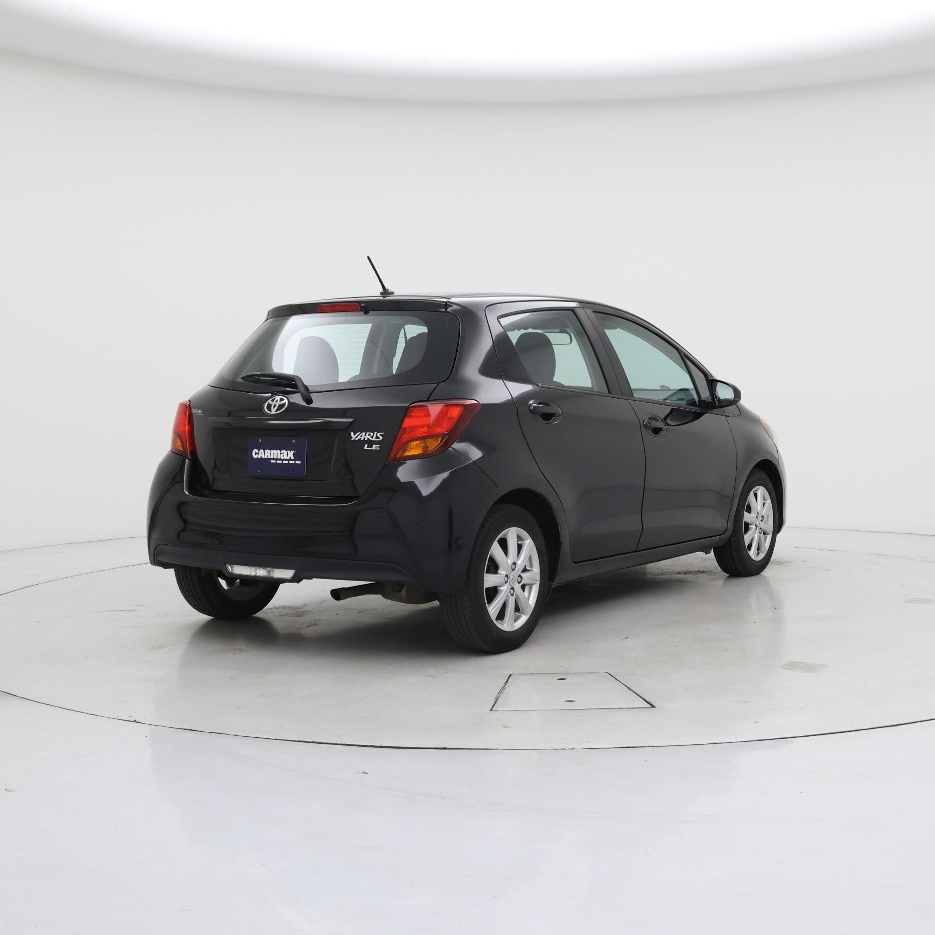 Thumbnail: 2015 Toyota Yaris - 8