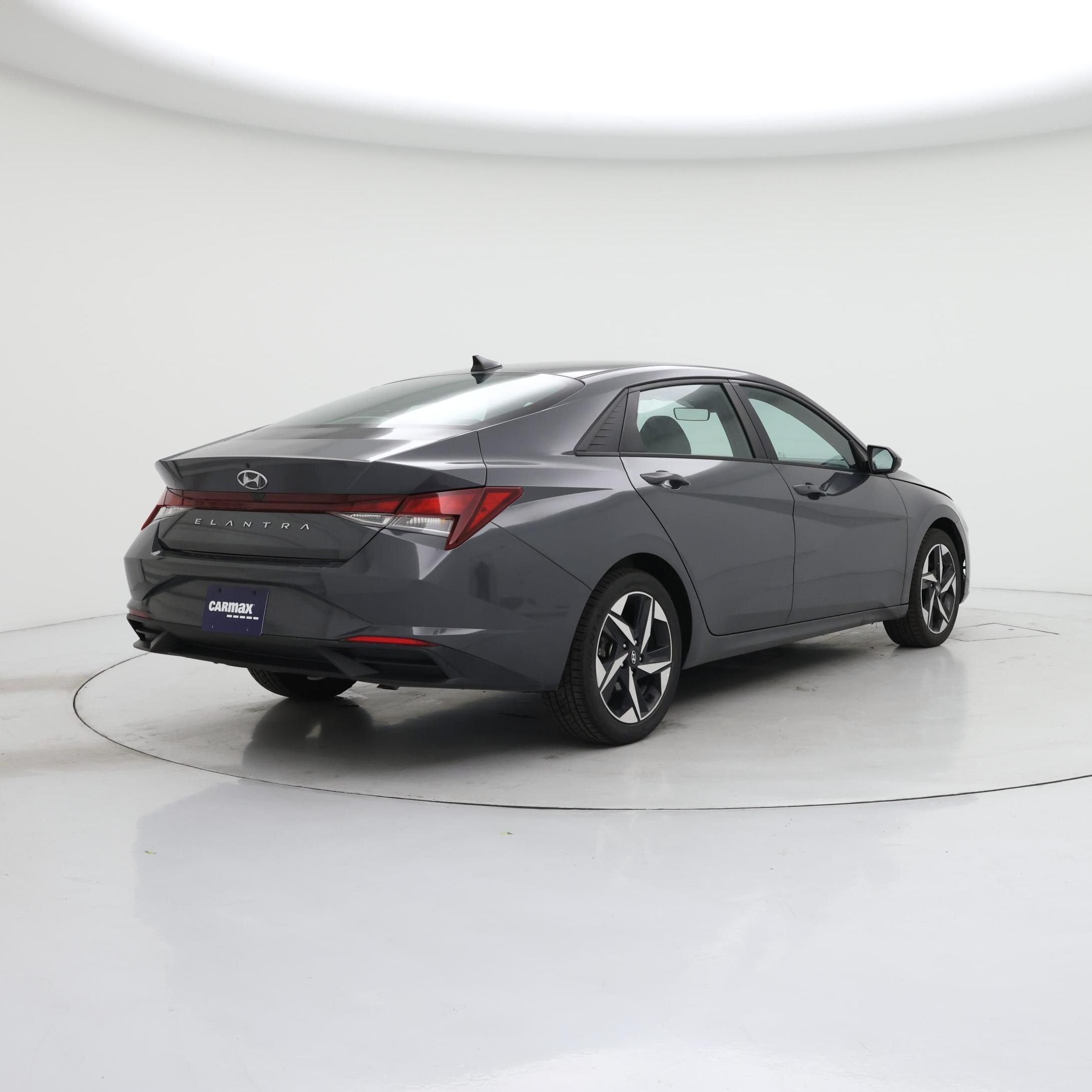 Thumbnail: 2023 Hyundai Elantra - 8
