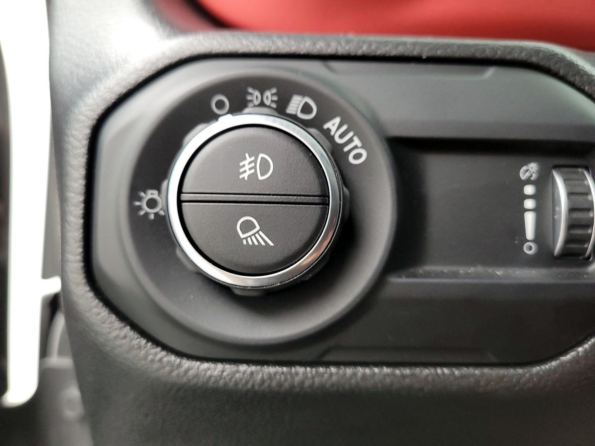 Thumbnail: 2023 Jeep Gladiator - 13