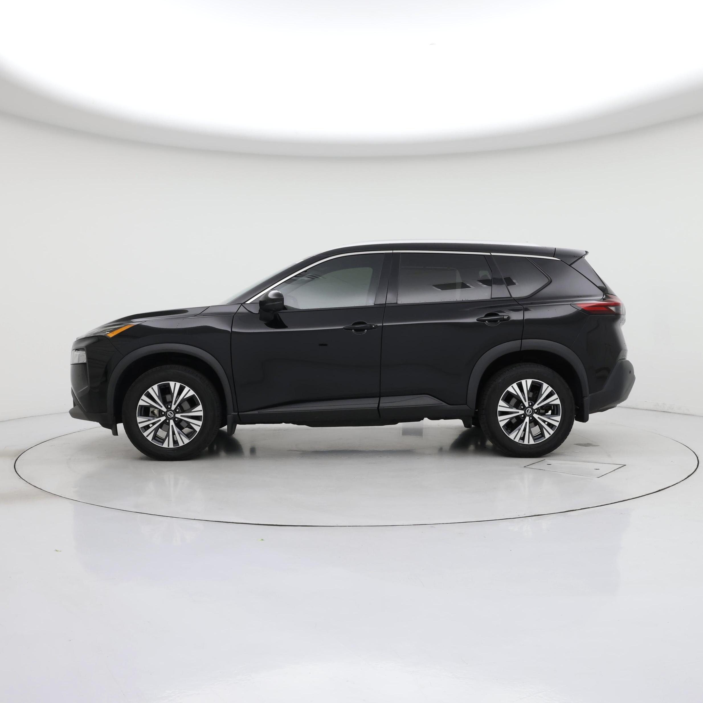 Thumbnail: 2021 Nissan Rogue - 3