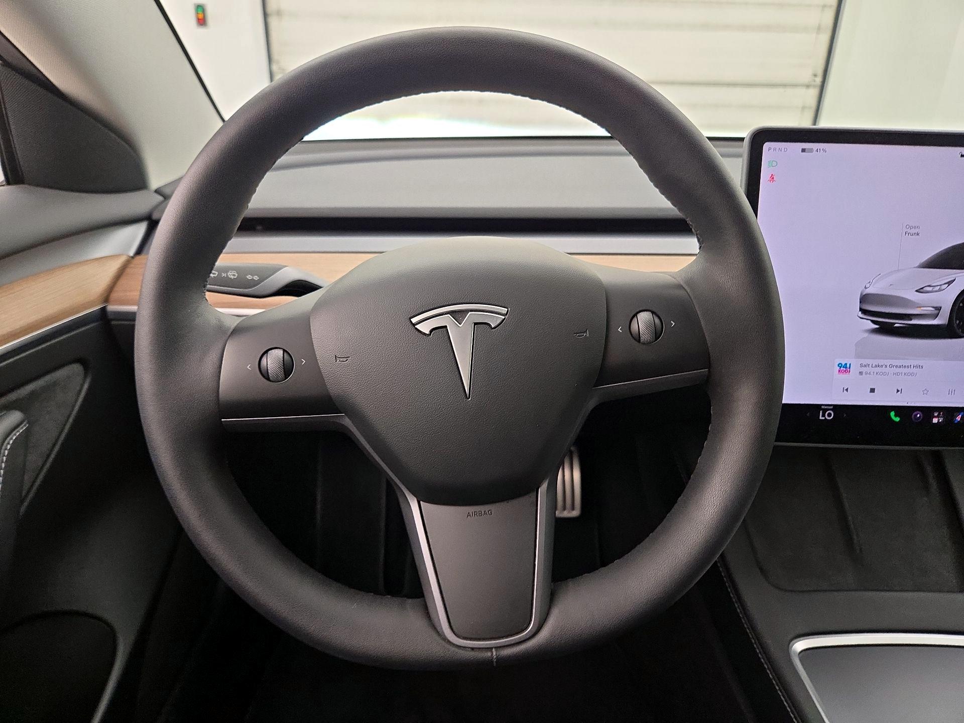 Thumbnail: 2022 Tesla Model 3 - 10