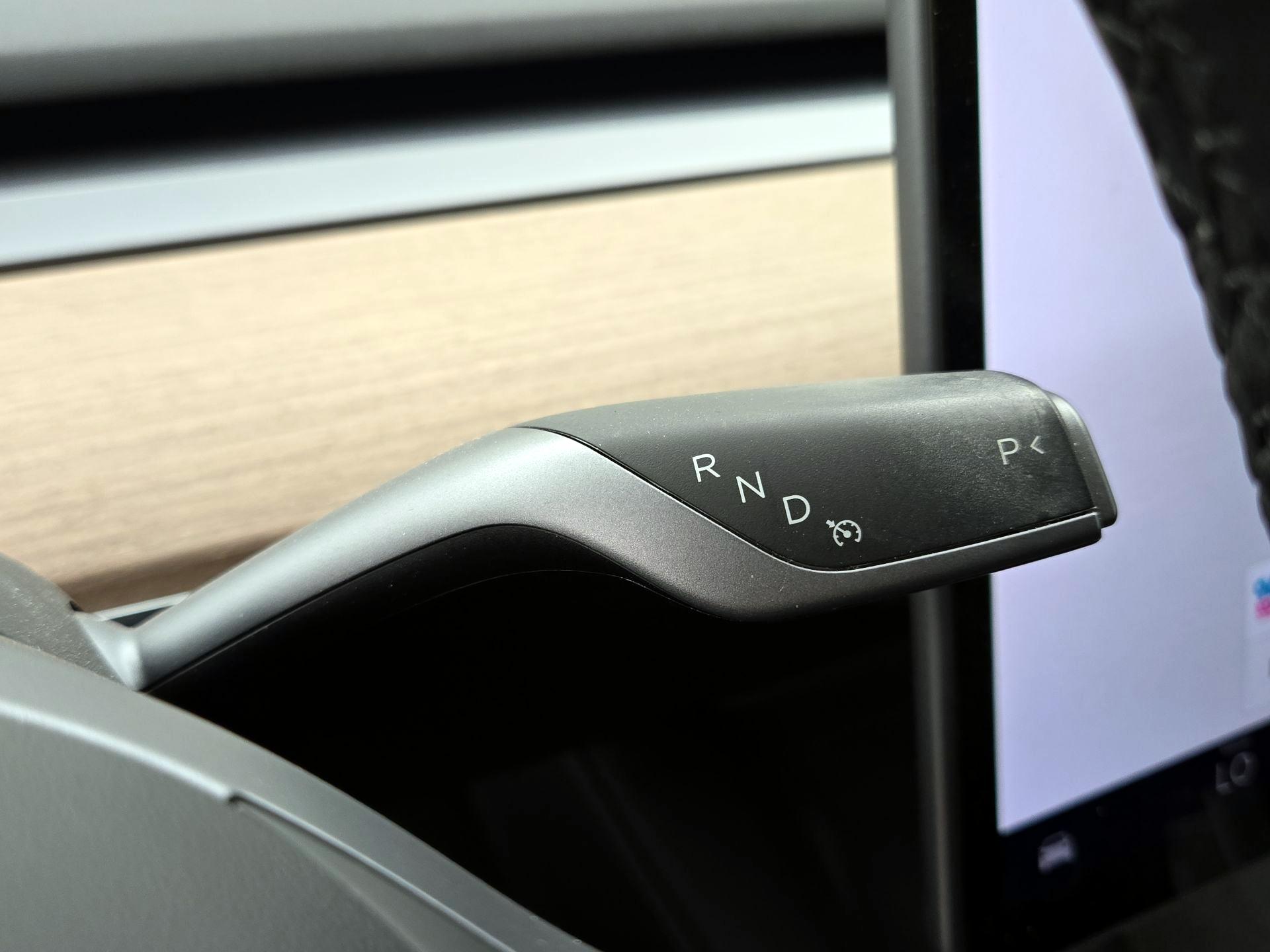 Thumbnail: 2022 Tesla Model 3 - 17