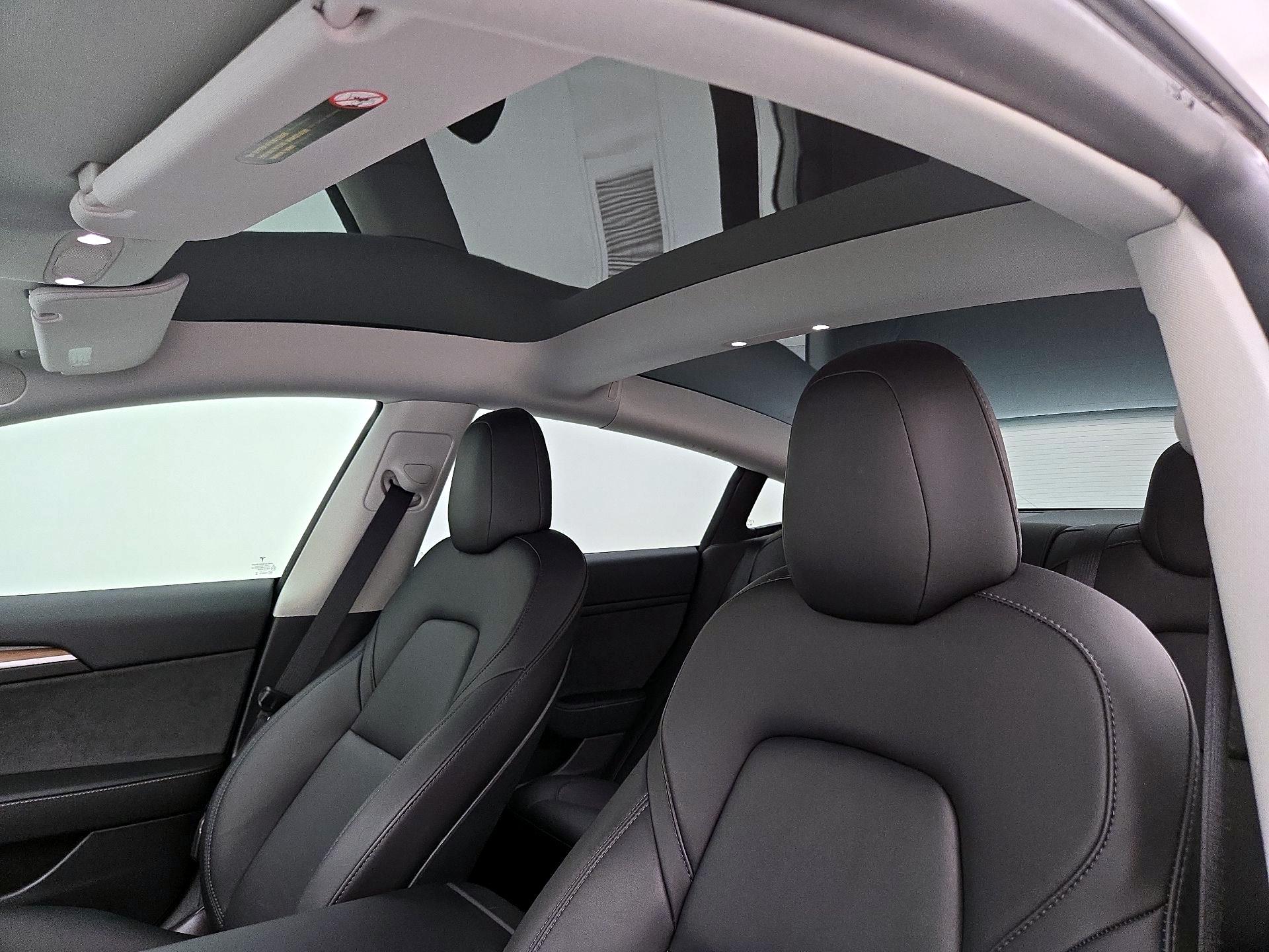 Thumbnail: 2022 Tesla Model 3 - 19