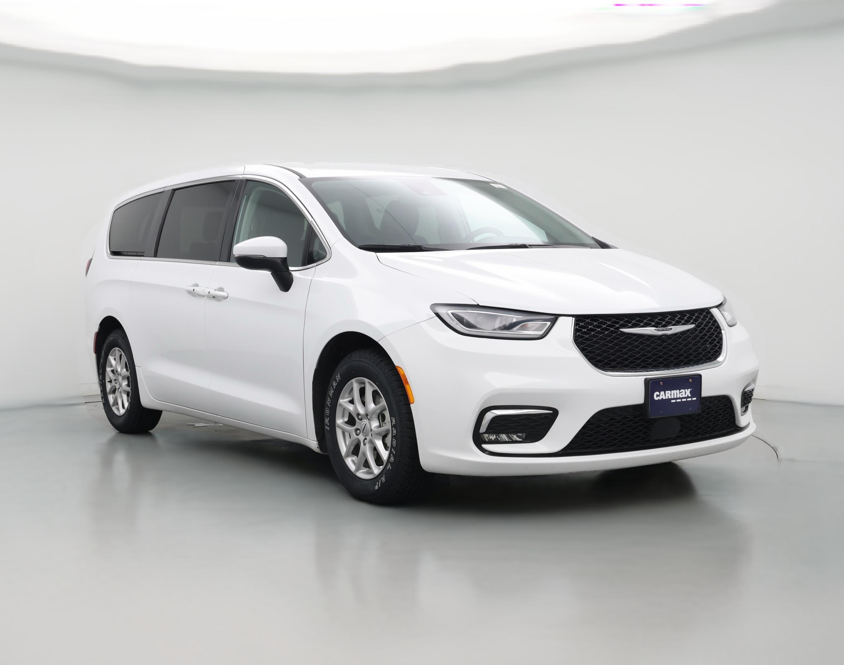 Thumbnail: 2023 Chrysler Pacifica - 1