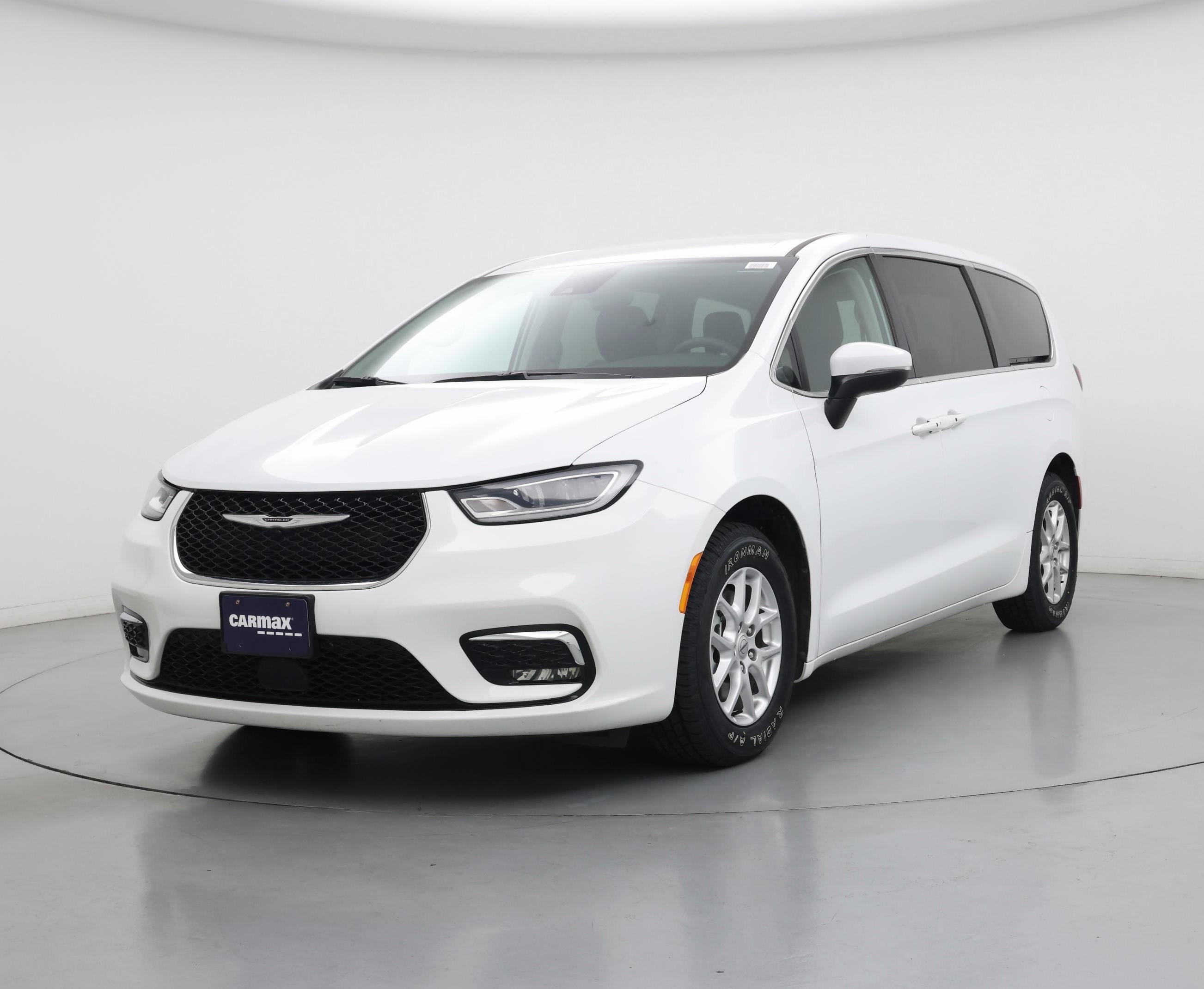Thumbnail: 2023 Chrysler Pacifica - 4